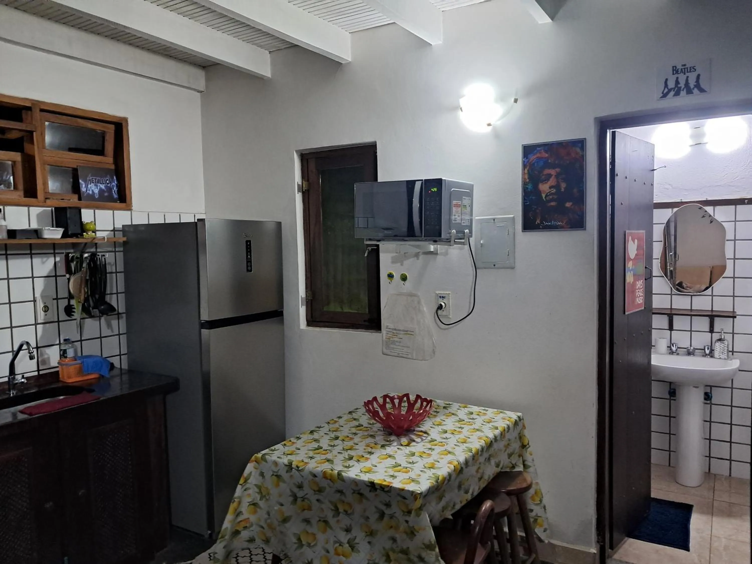 Chalé Praia Boiçucanga wi fi piscina Village Mirante Litoral Norte SP