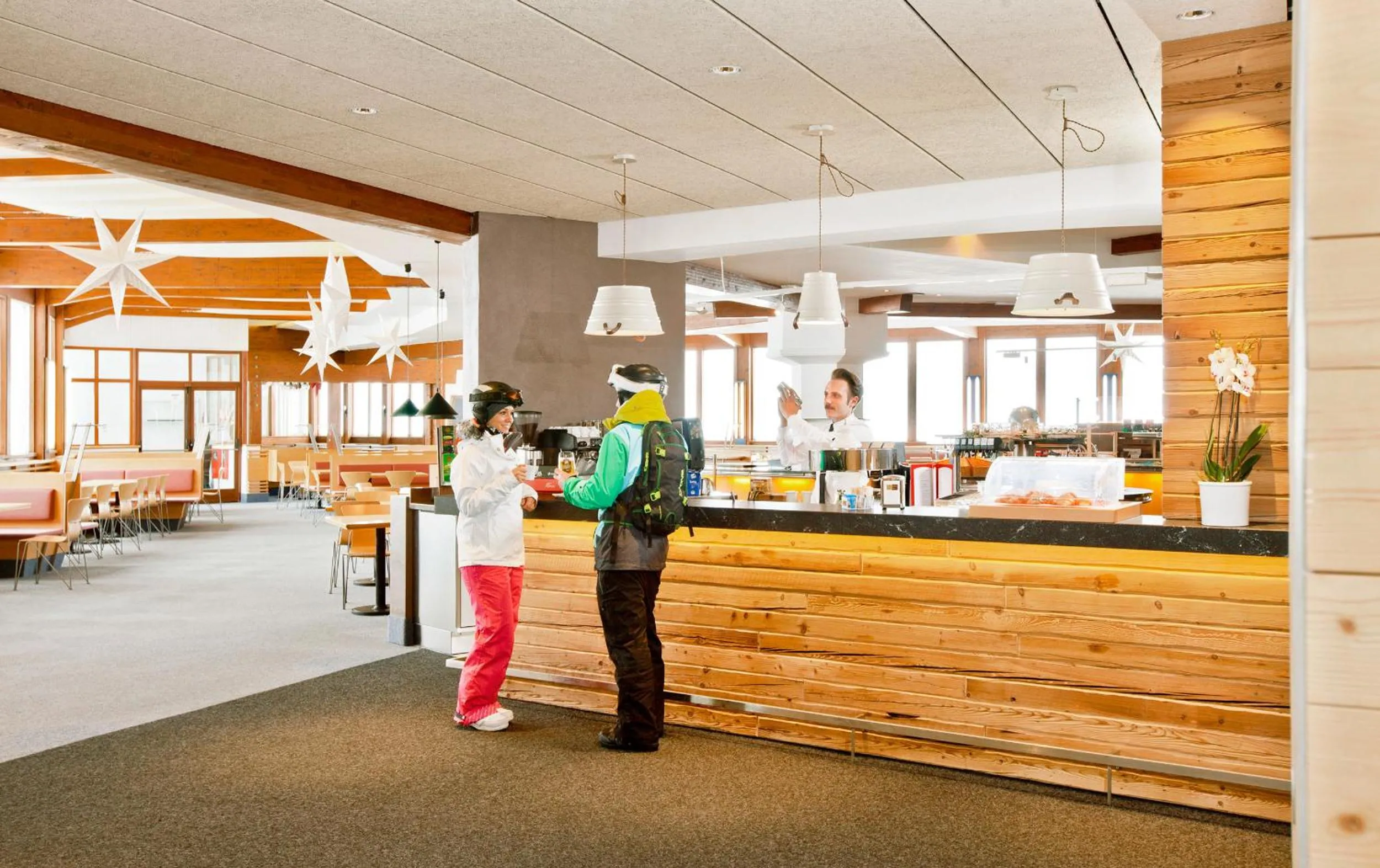 Lounge or bar in Glacier Hotel Grawand