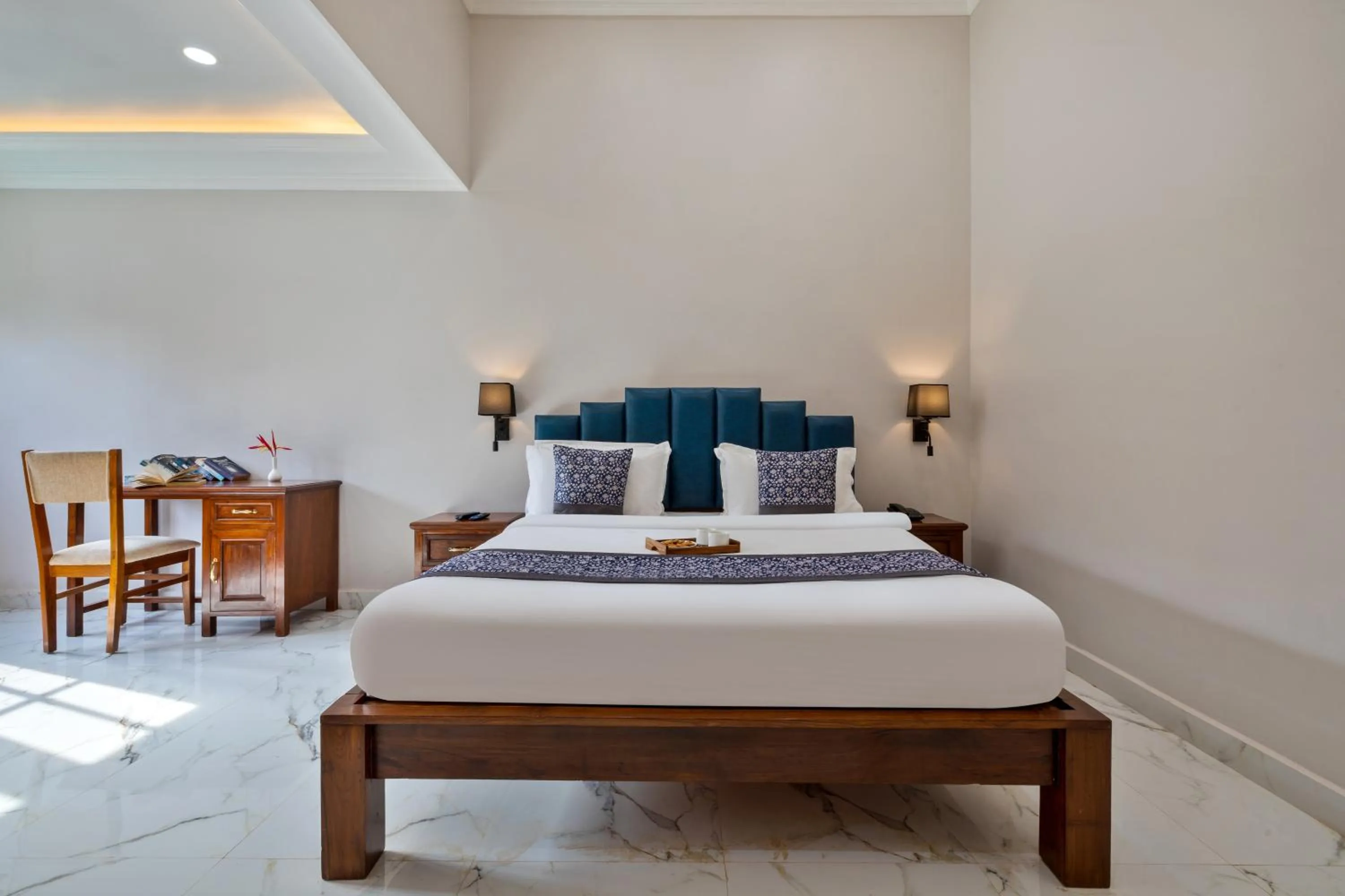 Bed in Leoney Resort Goa