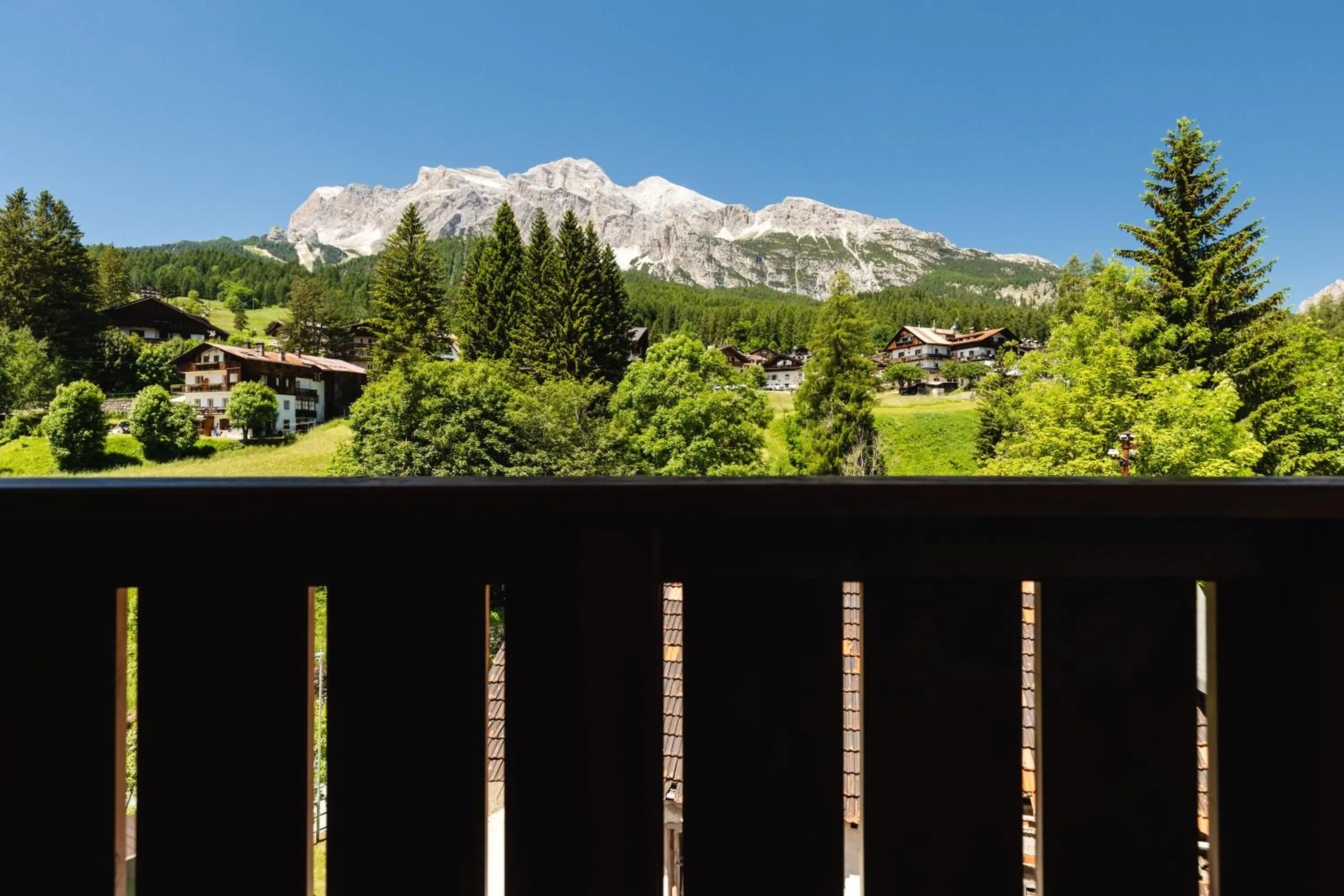 Property building in Hotel Pontechiesa