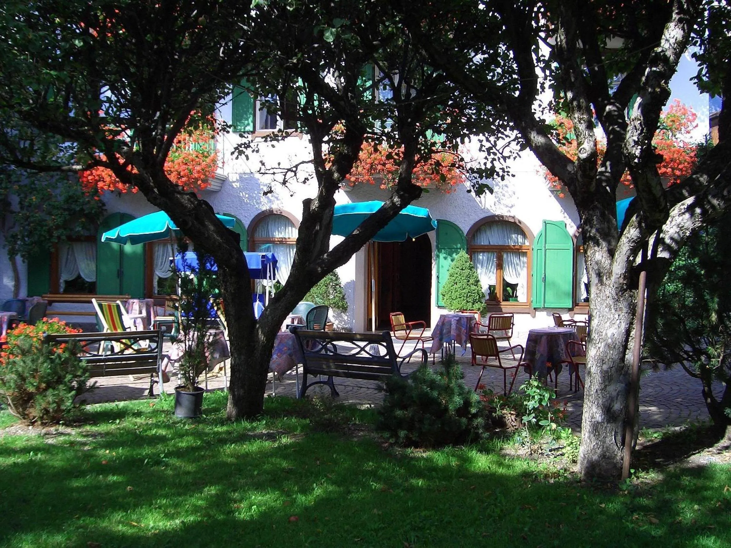 Facade/entrance in Hotel Pontechiesa