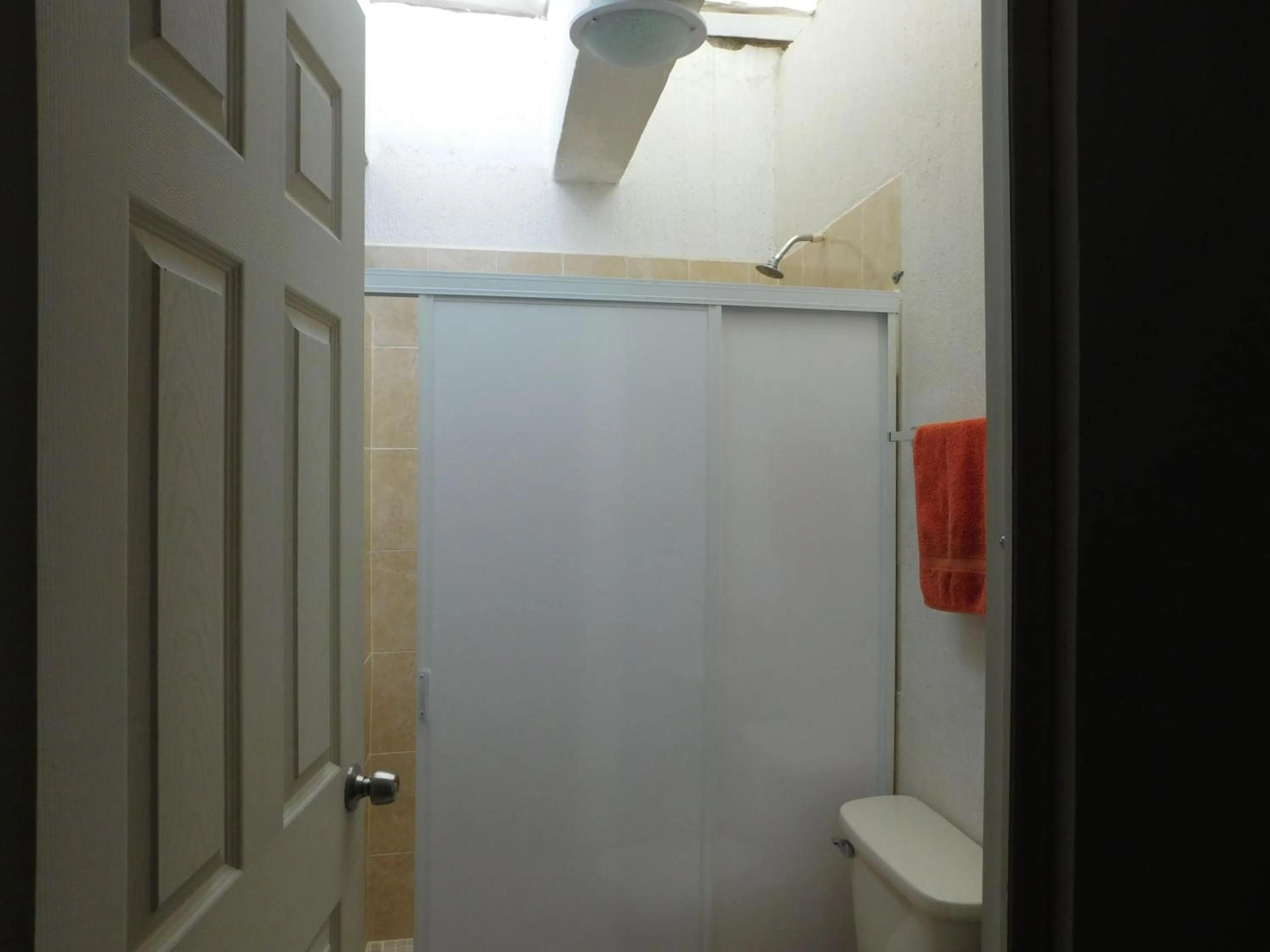 Shower in Casona Luciérnaga-Casa de Huéspedes para Grupos