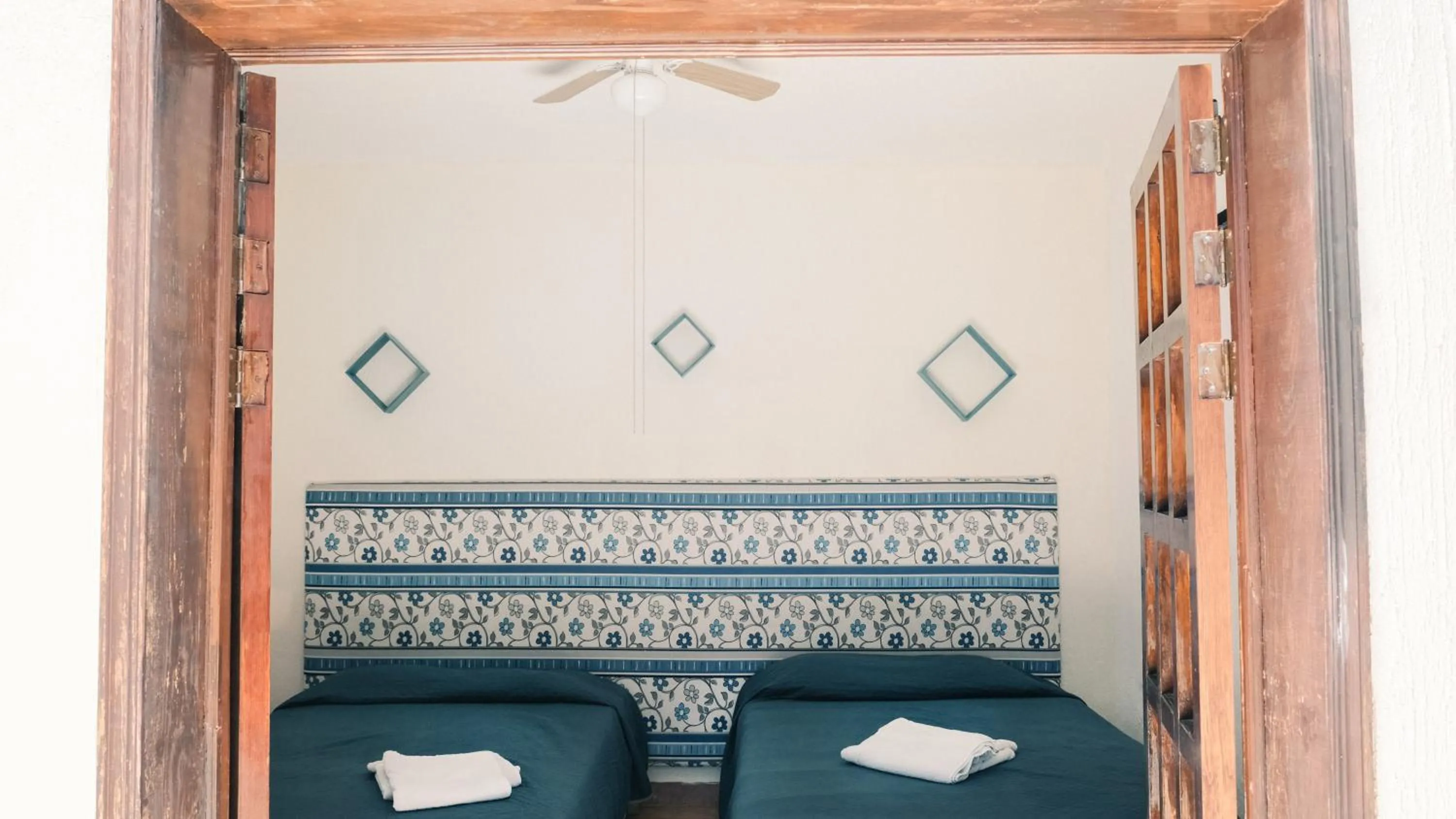 Photo of the whole room in Casona Luciérnaga-Casa de Huéspedes para Grupos