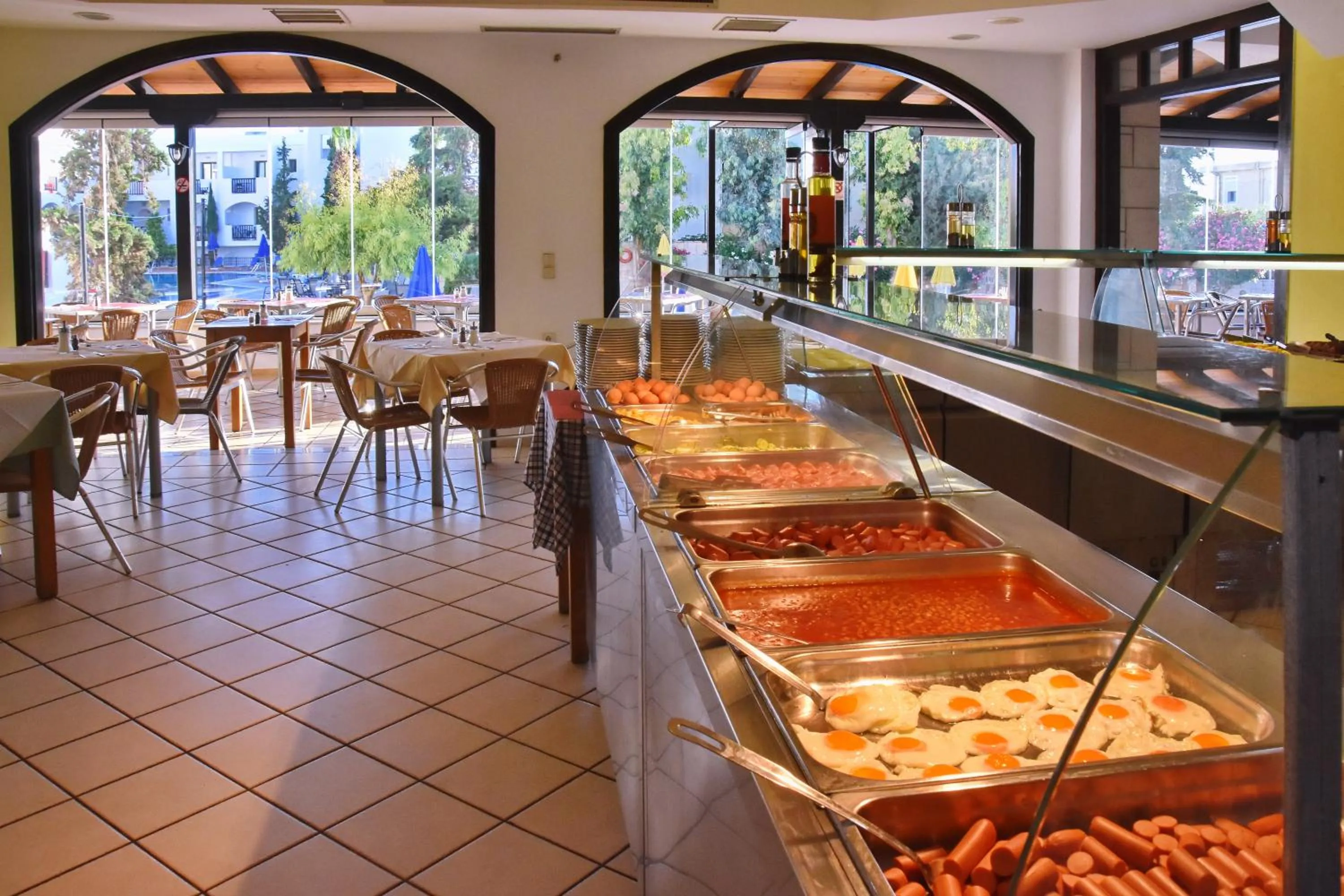 Restaurant/places to eat in Lyda Hotel