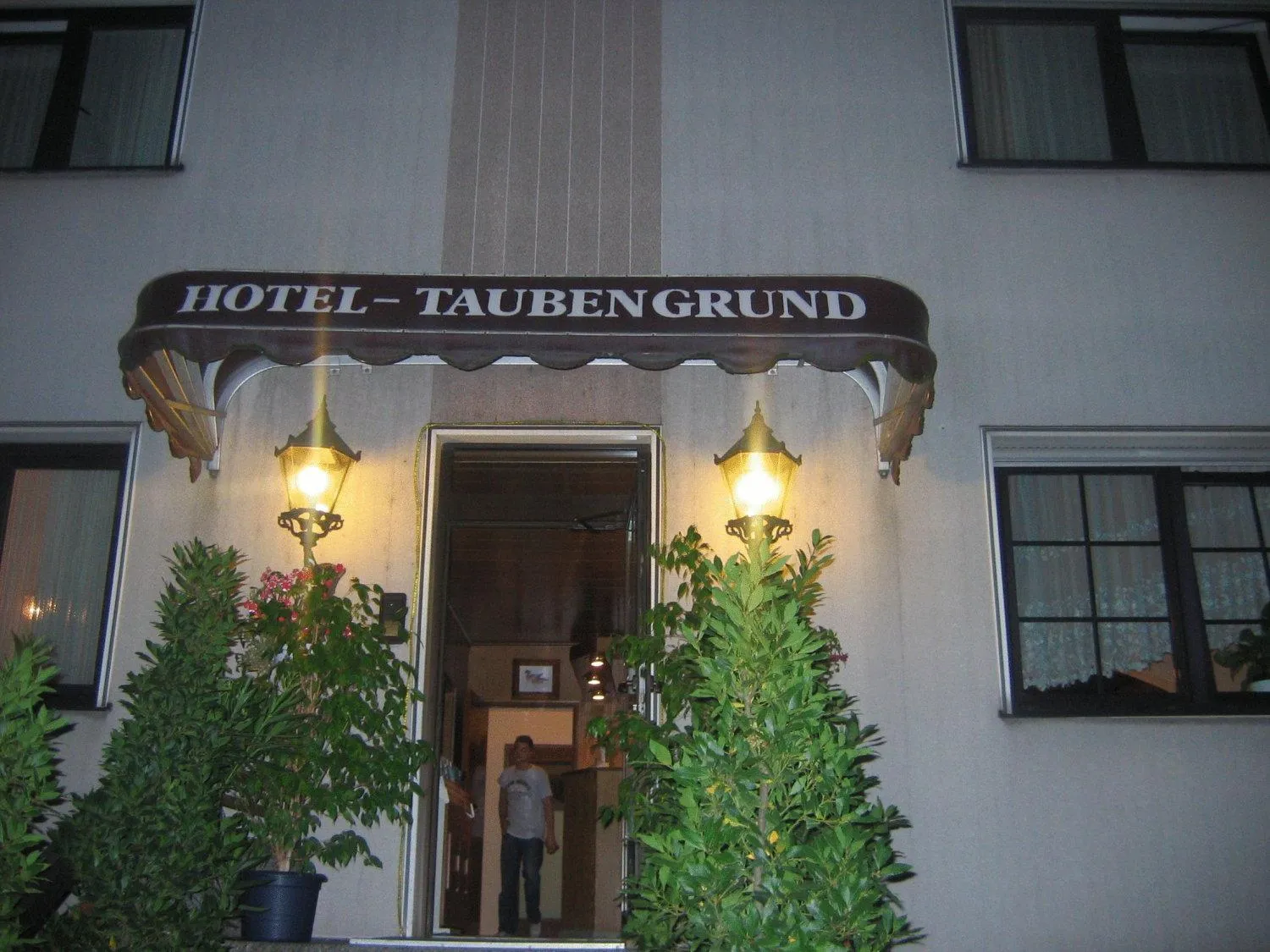Facade/entrance in Airport-Hotel zum Taubengrund