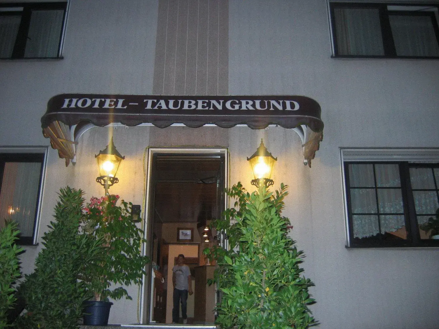 Airport-Hotel zum Taubengrund Airport-Hotel zum Taubengrund