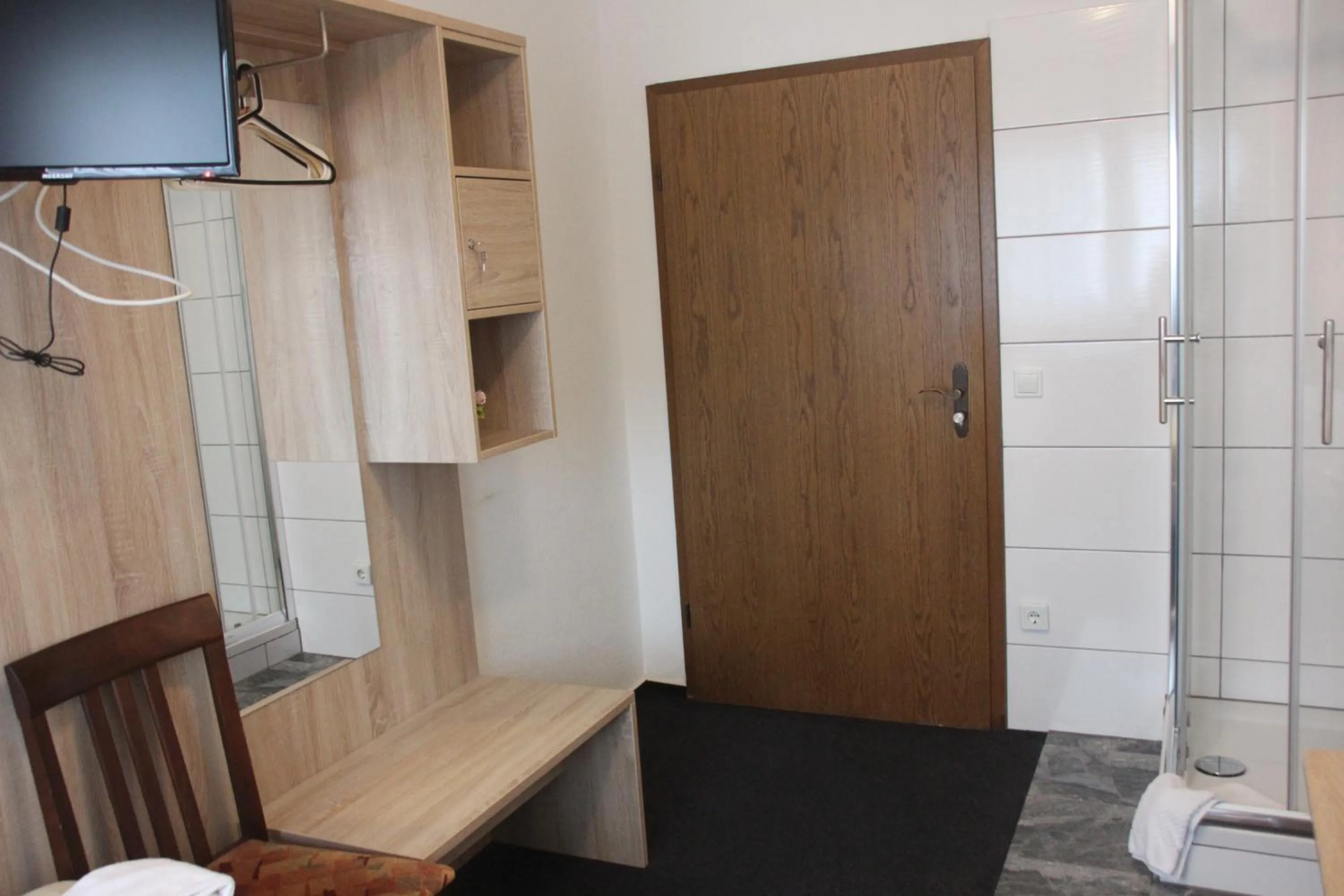 Photo of the whole room in Airport-Hotel zum Taubengrund