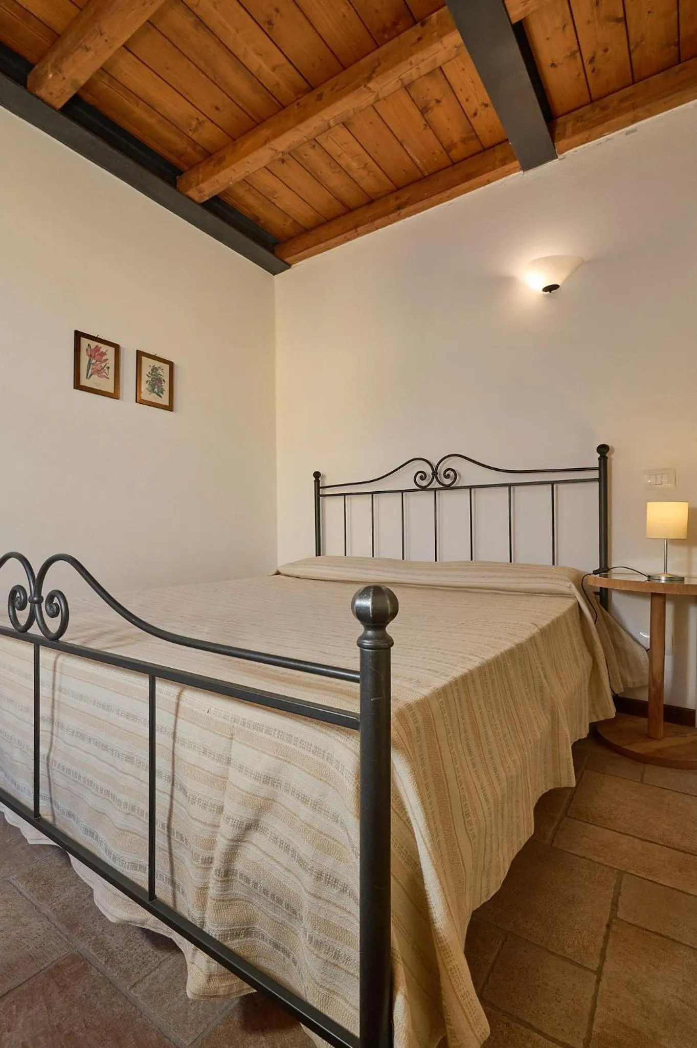 Bed in Poggio all'Agnello Sport & Family Holidays