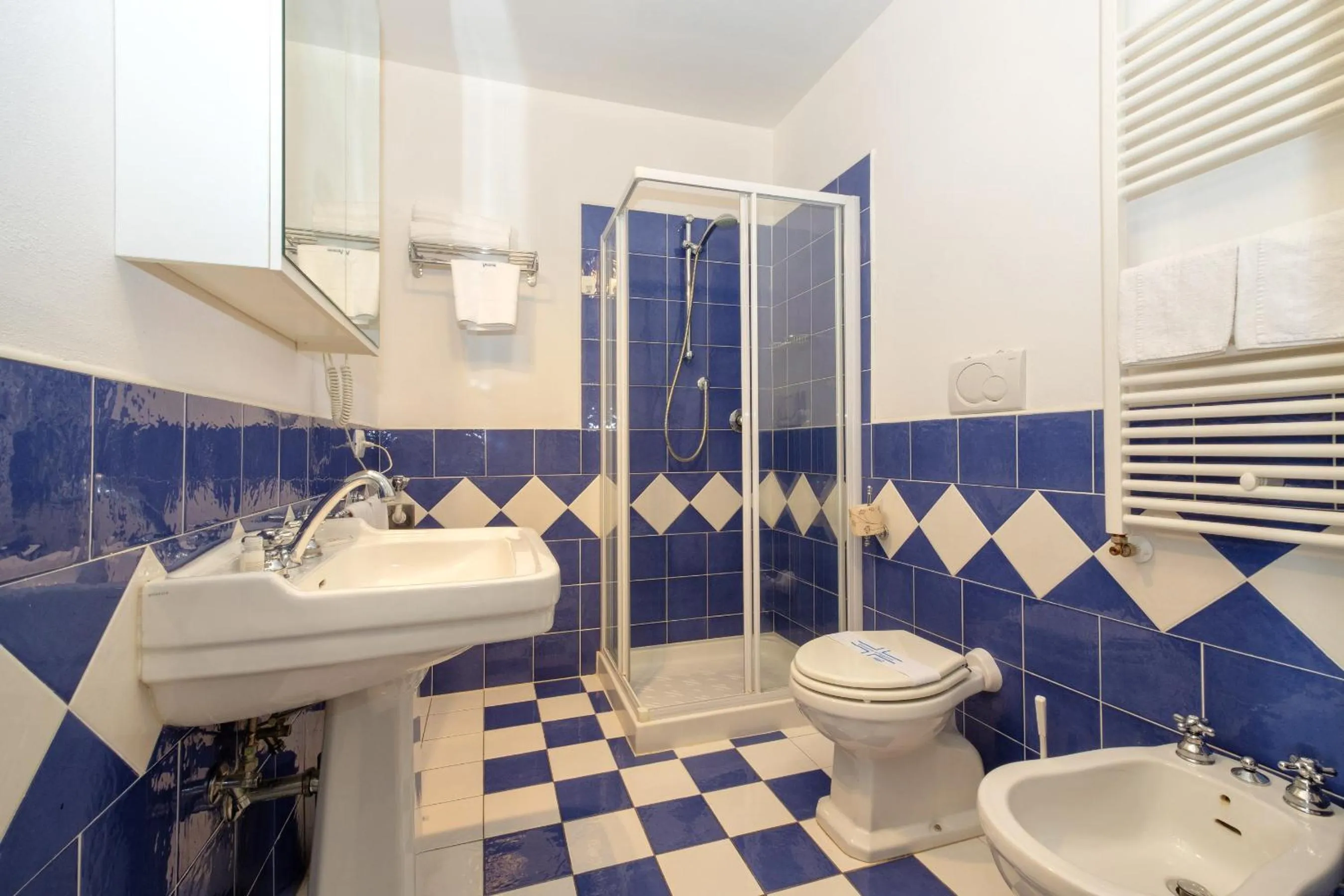 Bathroom in Poggio all'Agnello Sport & Family Holidays