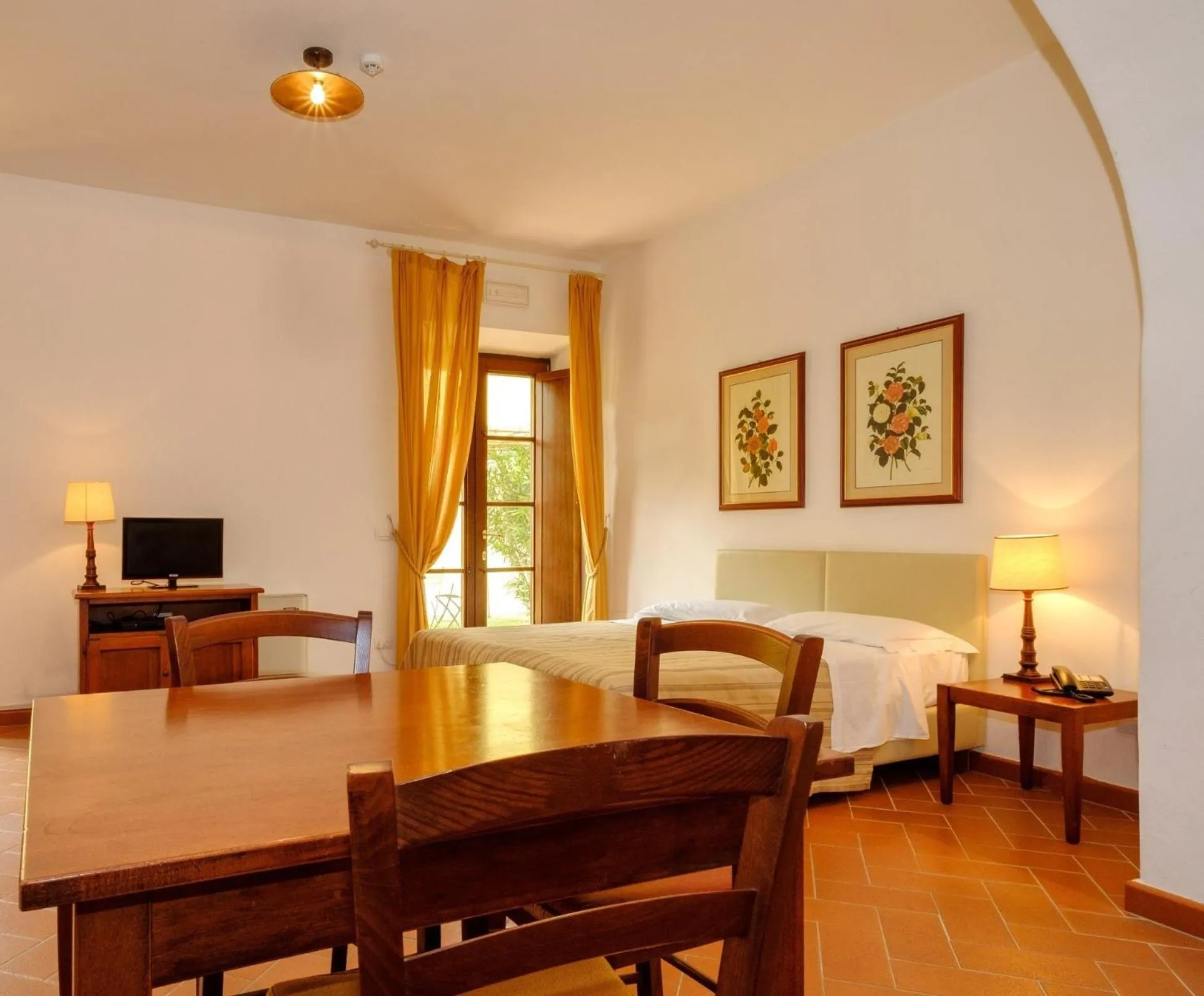 Living room, Bed in Poggio all'Agnello Sport & Family Holidays