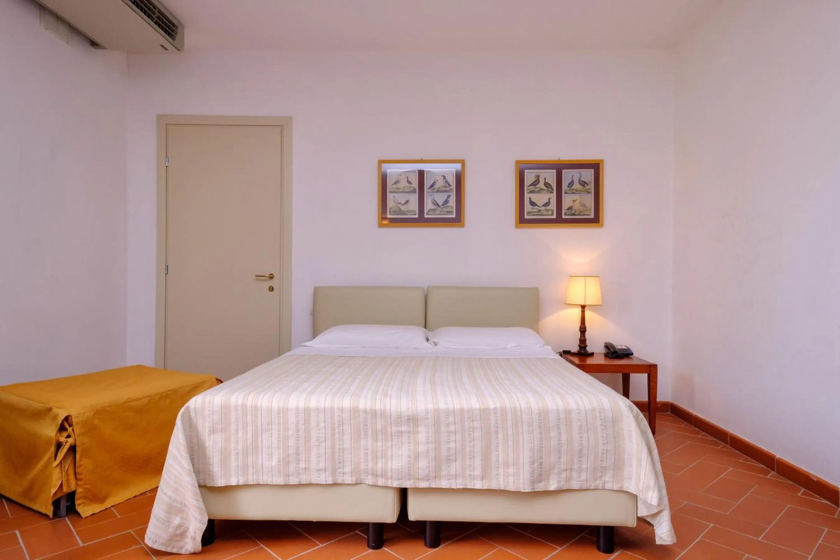 Bed in Poggio all'Agnello Sport & Family Holidays