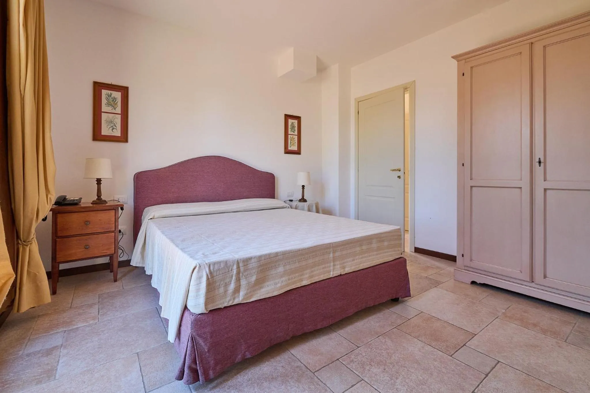 Bed in Poggio all'Agnello Sport & Family Holidays