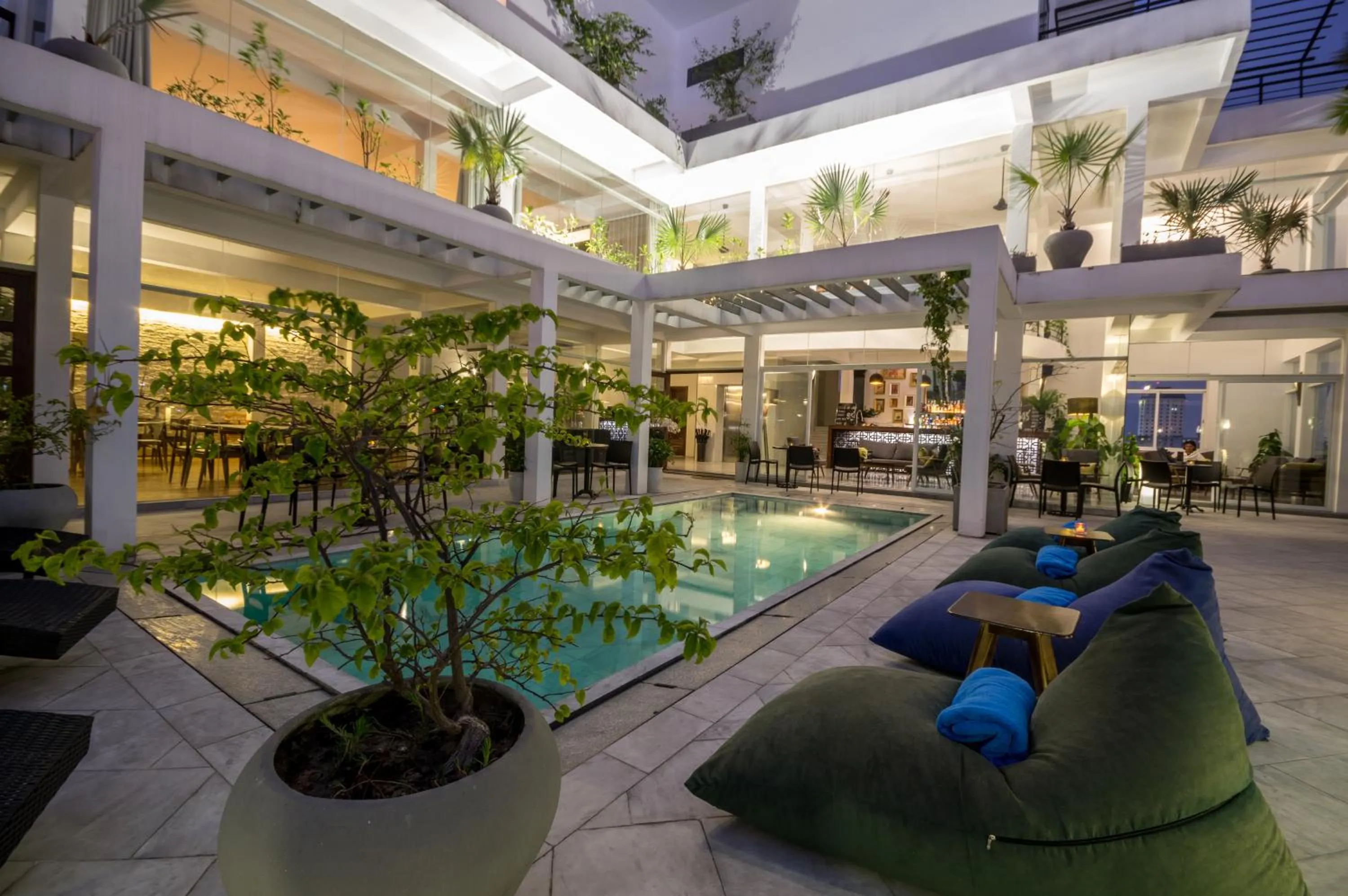 Restaurant/places to eat in Danang Boutique Hotel