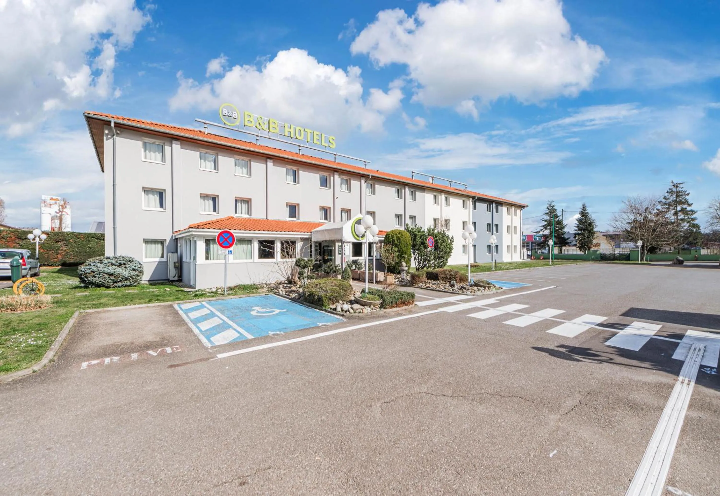 Property building in B&B HOTEL Mulhouse Sausheim