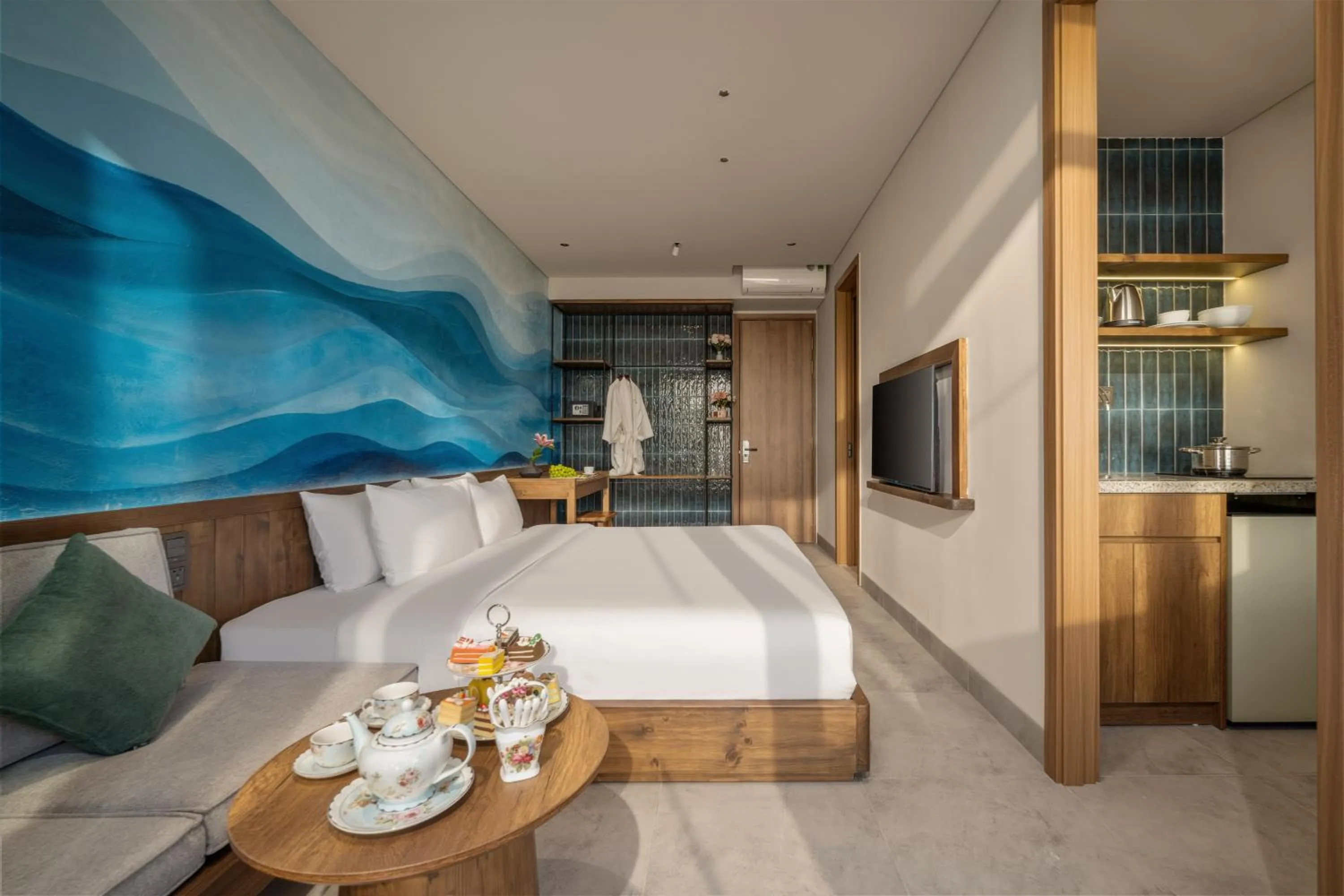 Kitchen or kitchenette, Bed in The Herriott Hotel & Suite