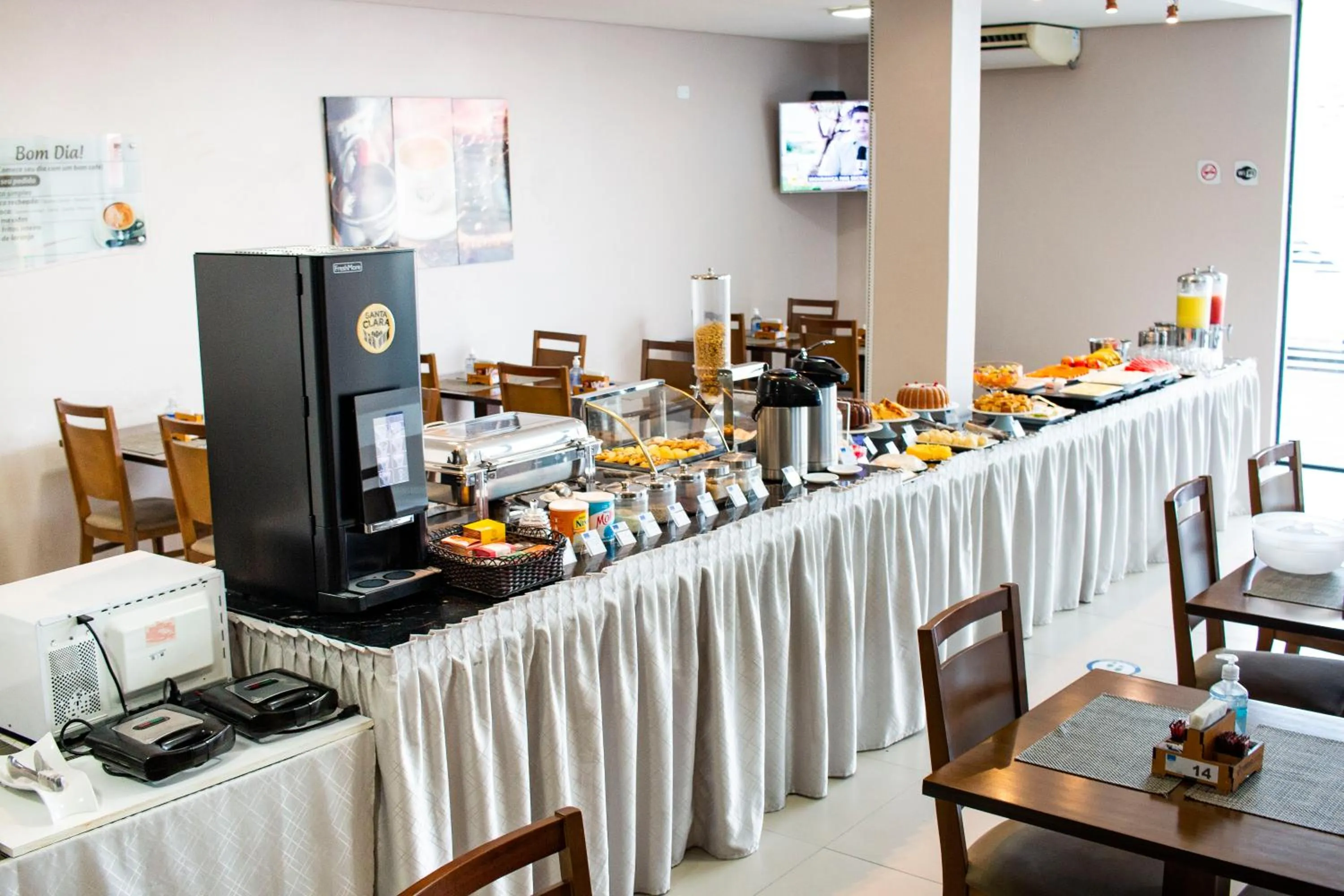 Food in Citi Executivo Hotel