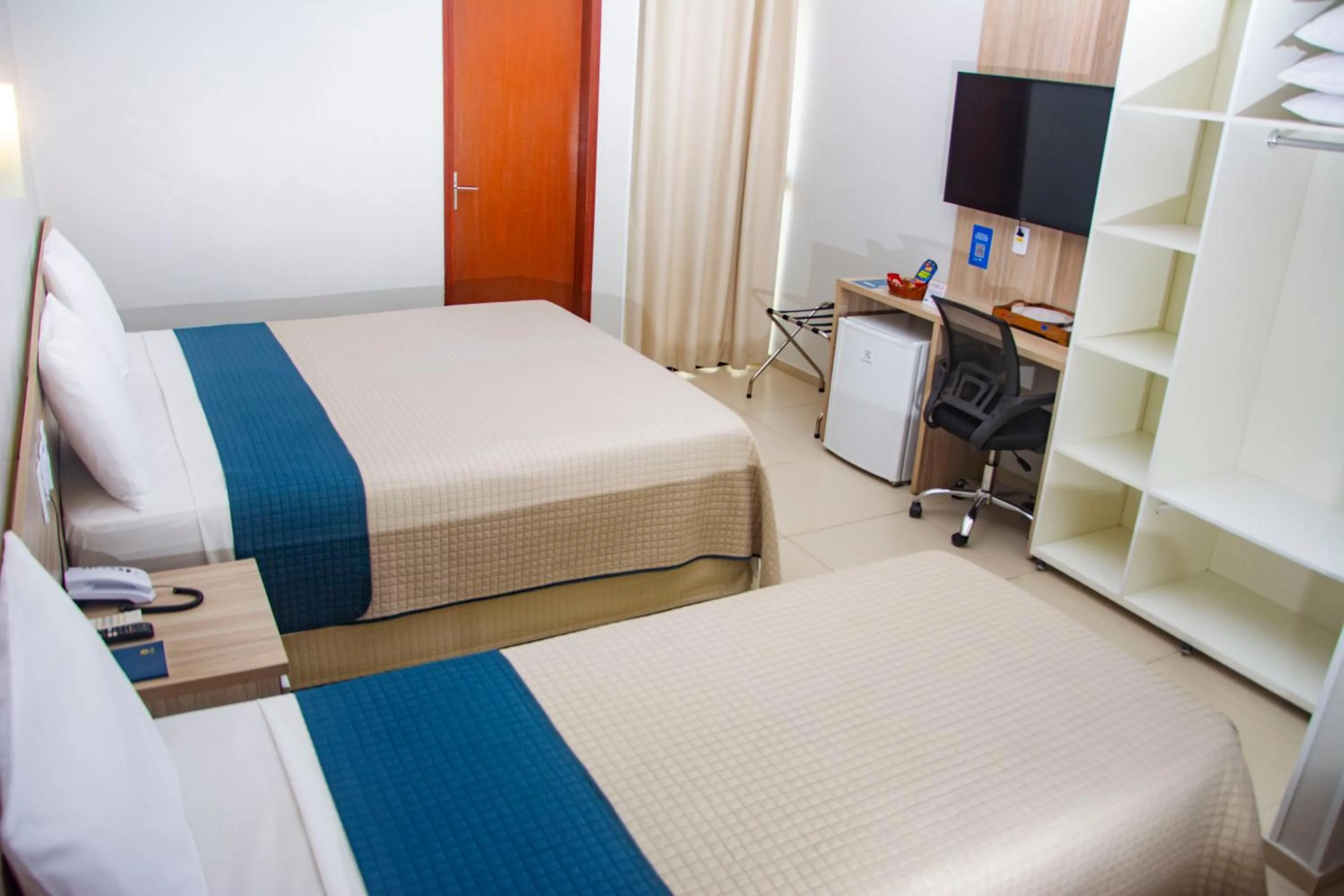 Bedroom, Bed in Citi Executivo Hotel