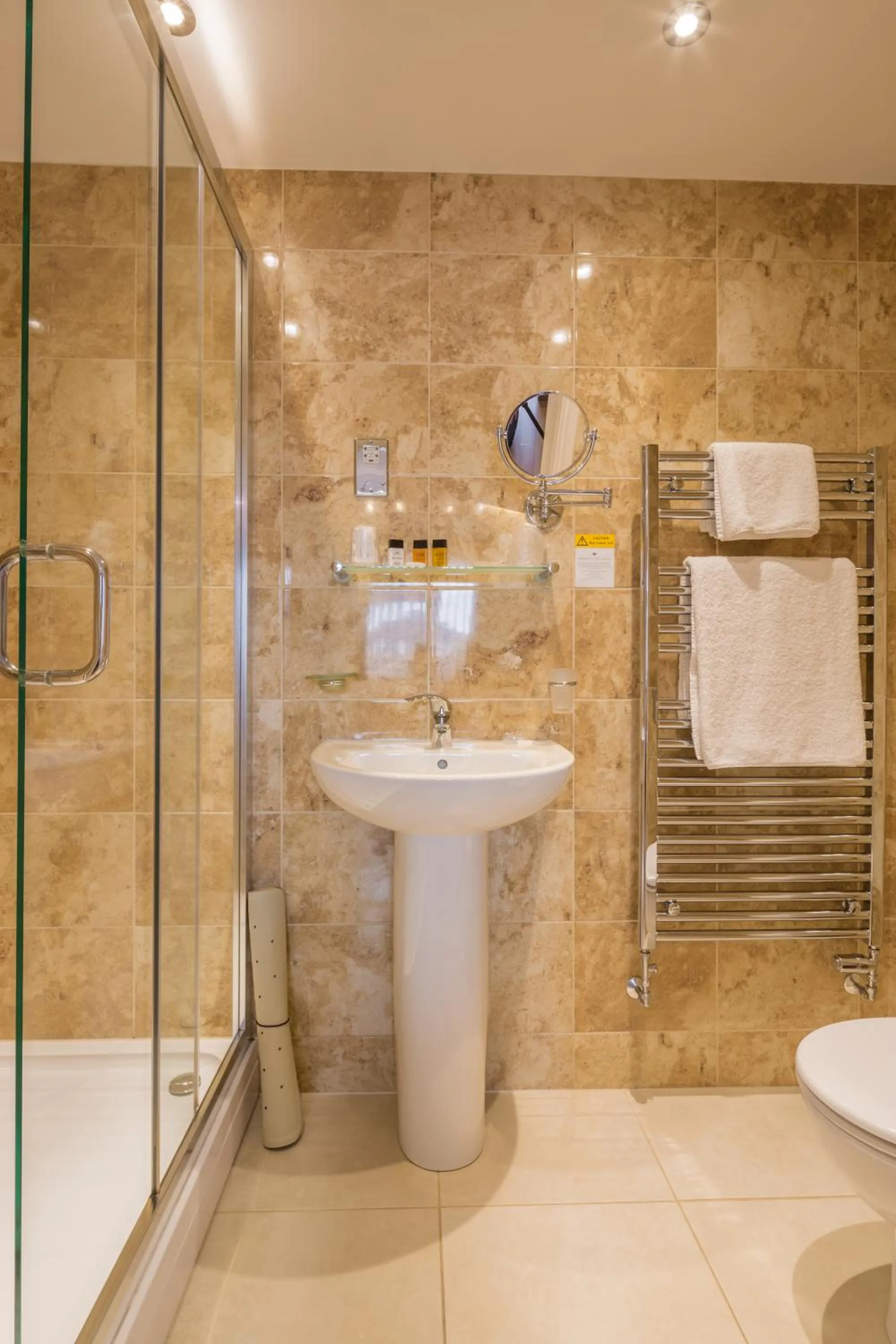 Bathroom in Autumn House