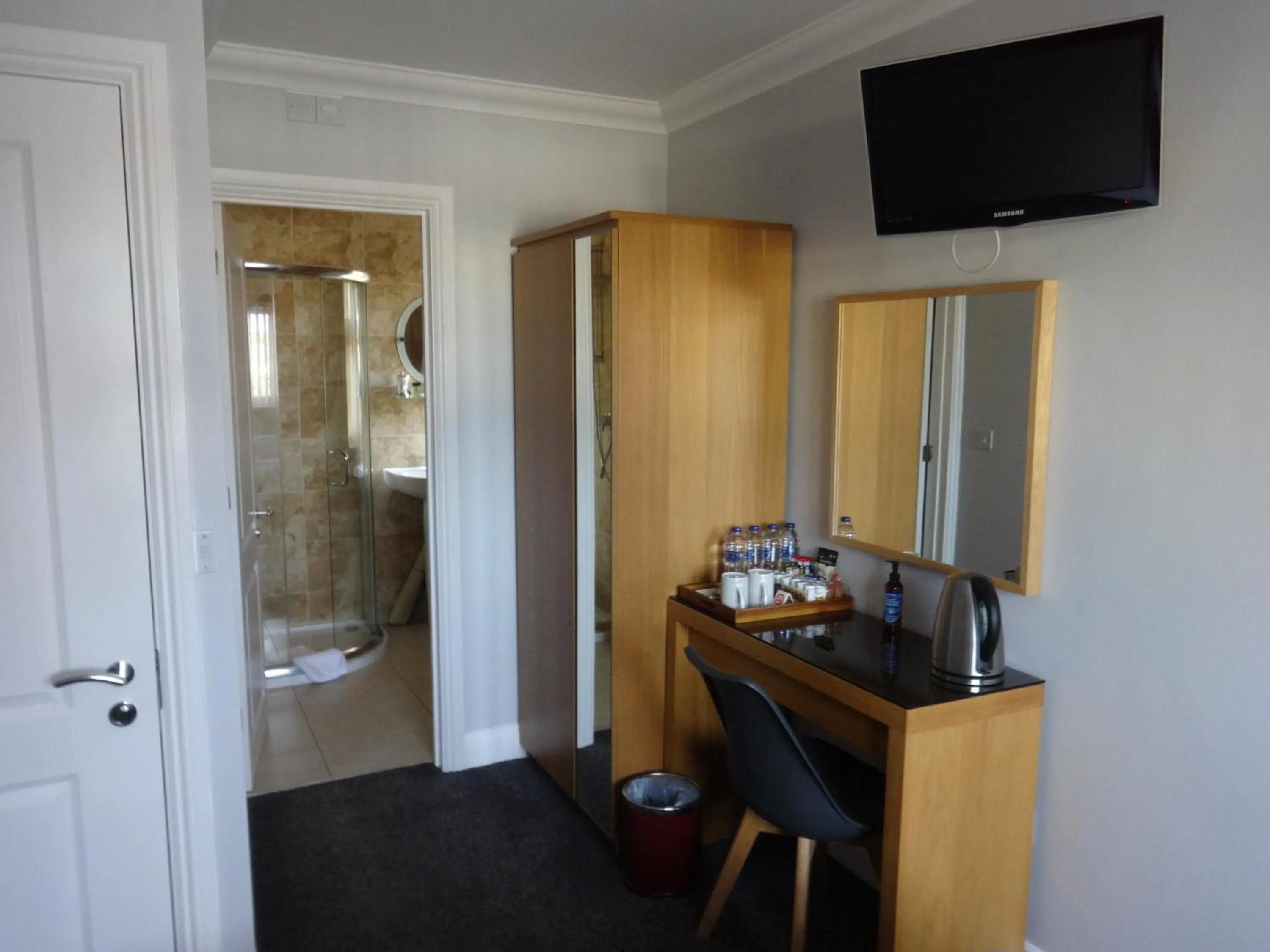 Bedroom in Autumn House