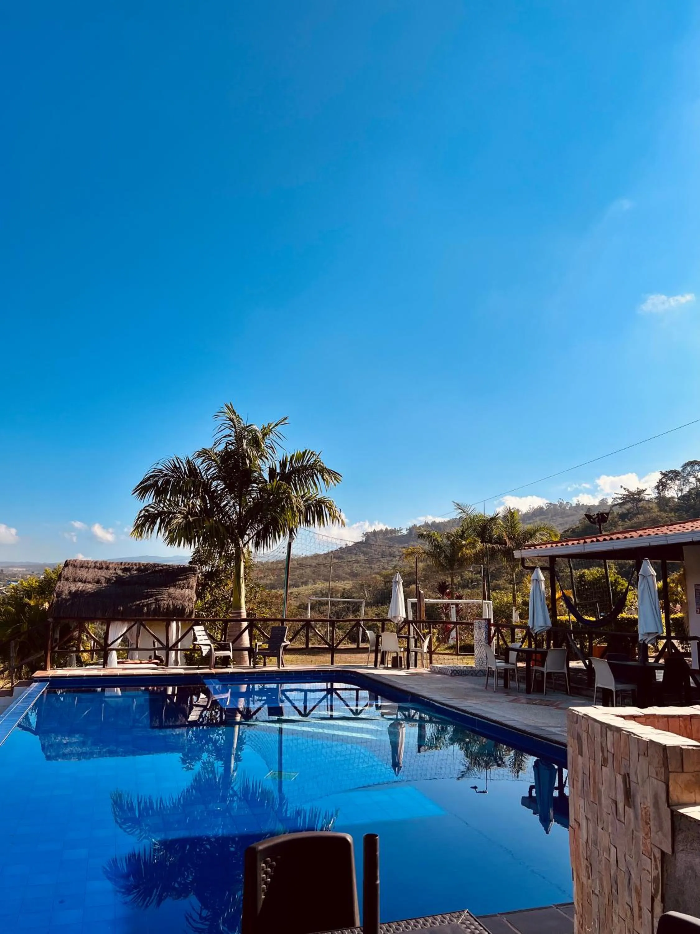 Swimming pool in Hotel Campestre Palmas del Zamorano