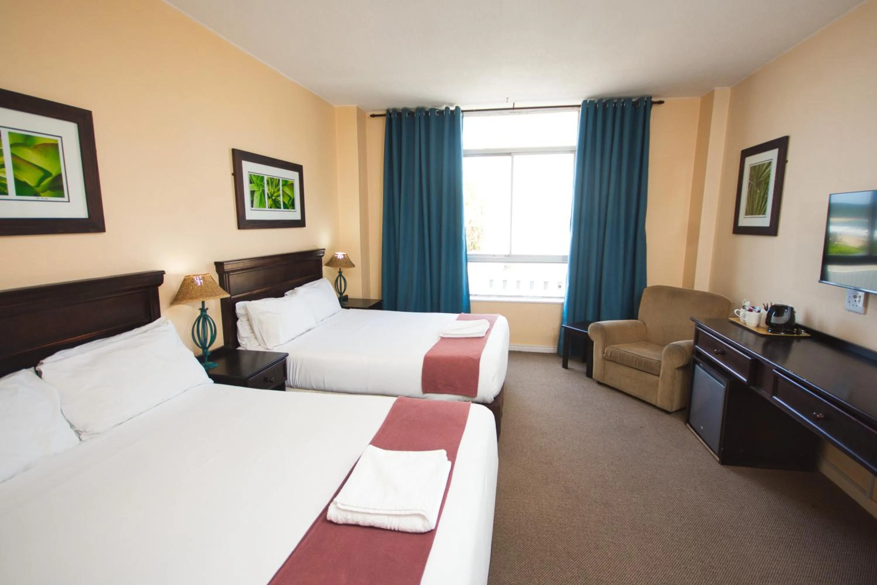 Bed in Gooderson Tropicana Hotel