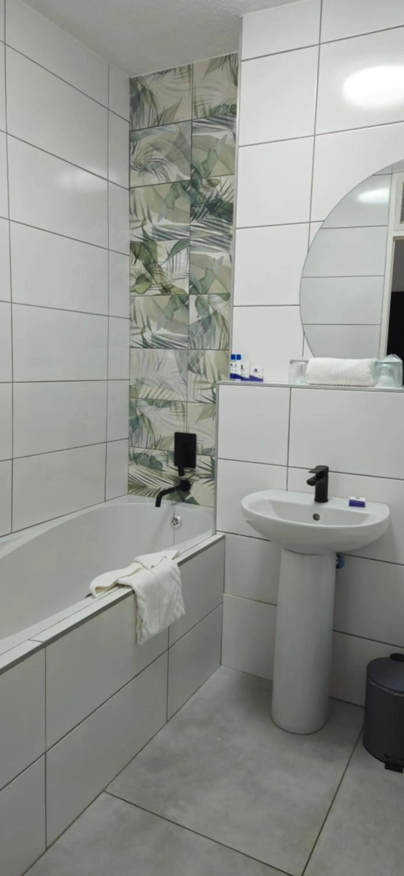 Bathroom in Gooderson Tropicana Hotel