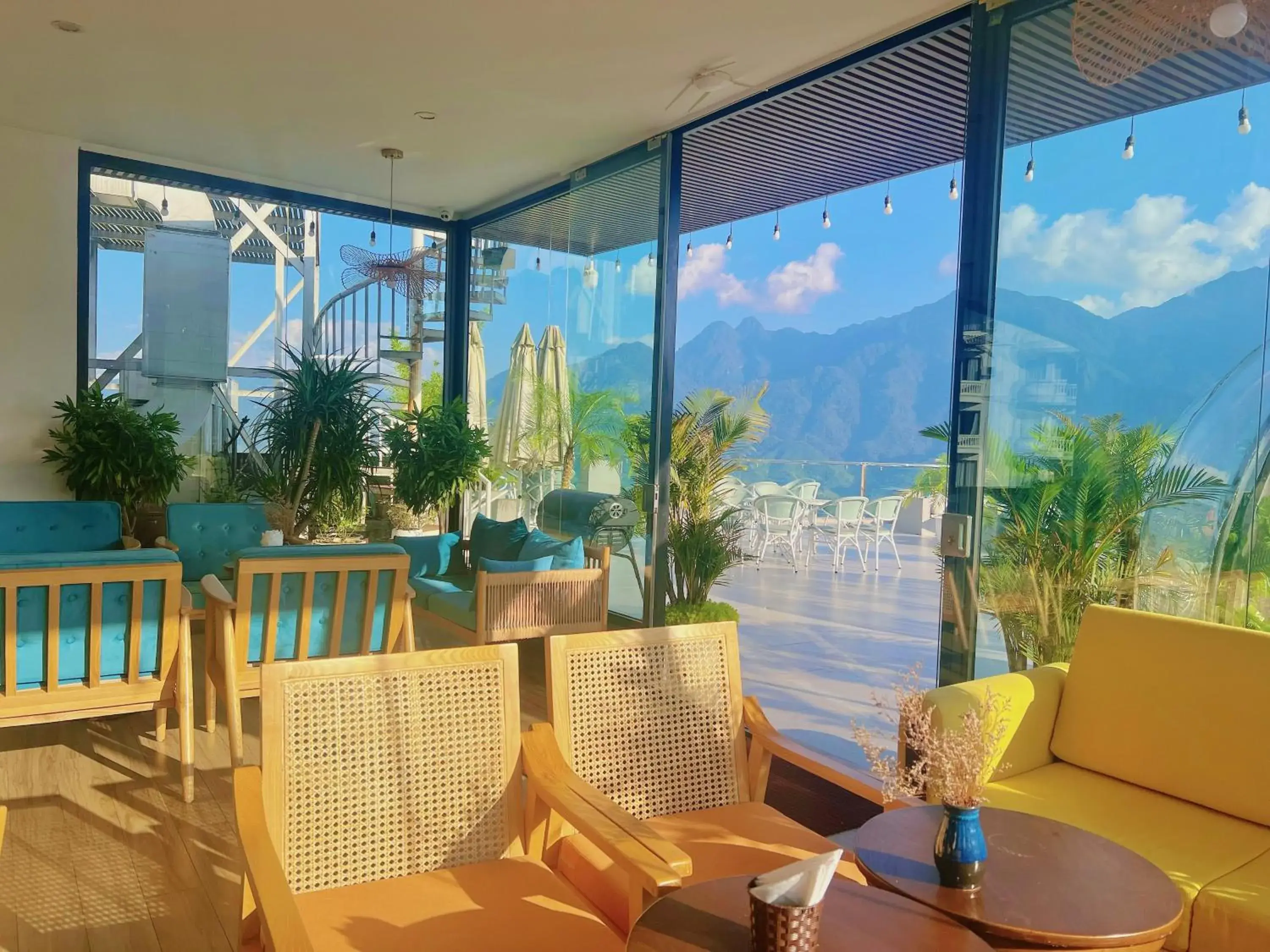 Lounge or bar in Sapa Relax Hotel & Spa Lounge or bar in Sapa Relax Hotel & Spa