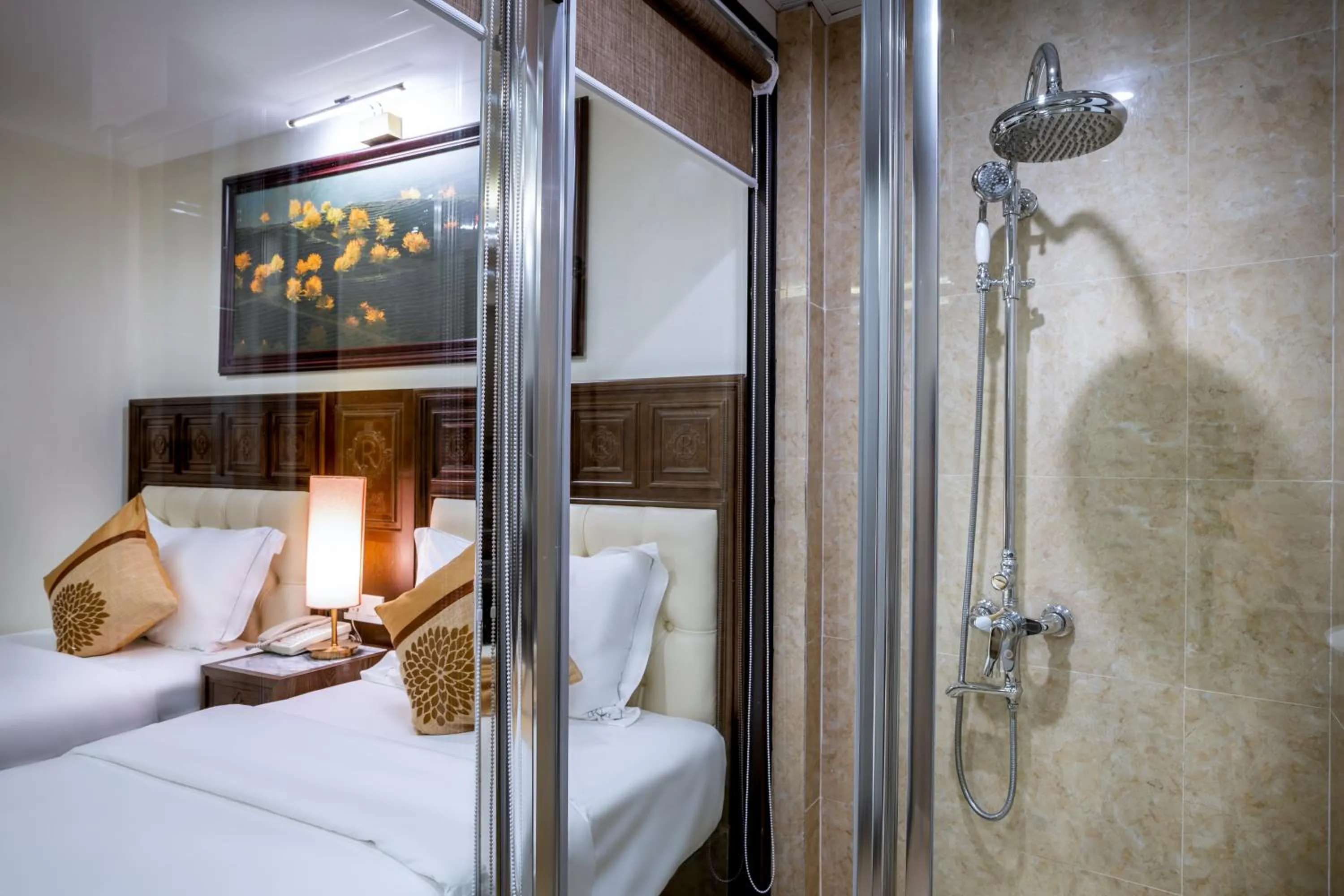 Shower, Bed in Sapa Relax Hotel & Spa