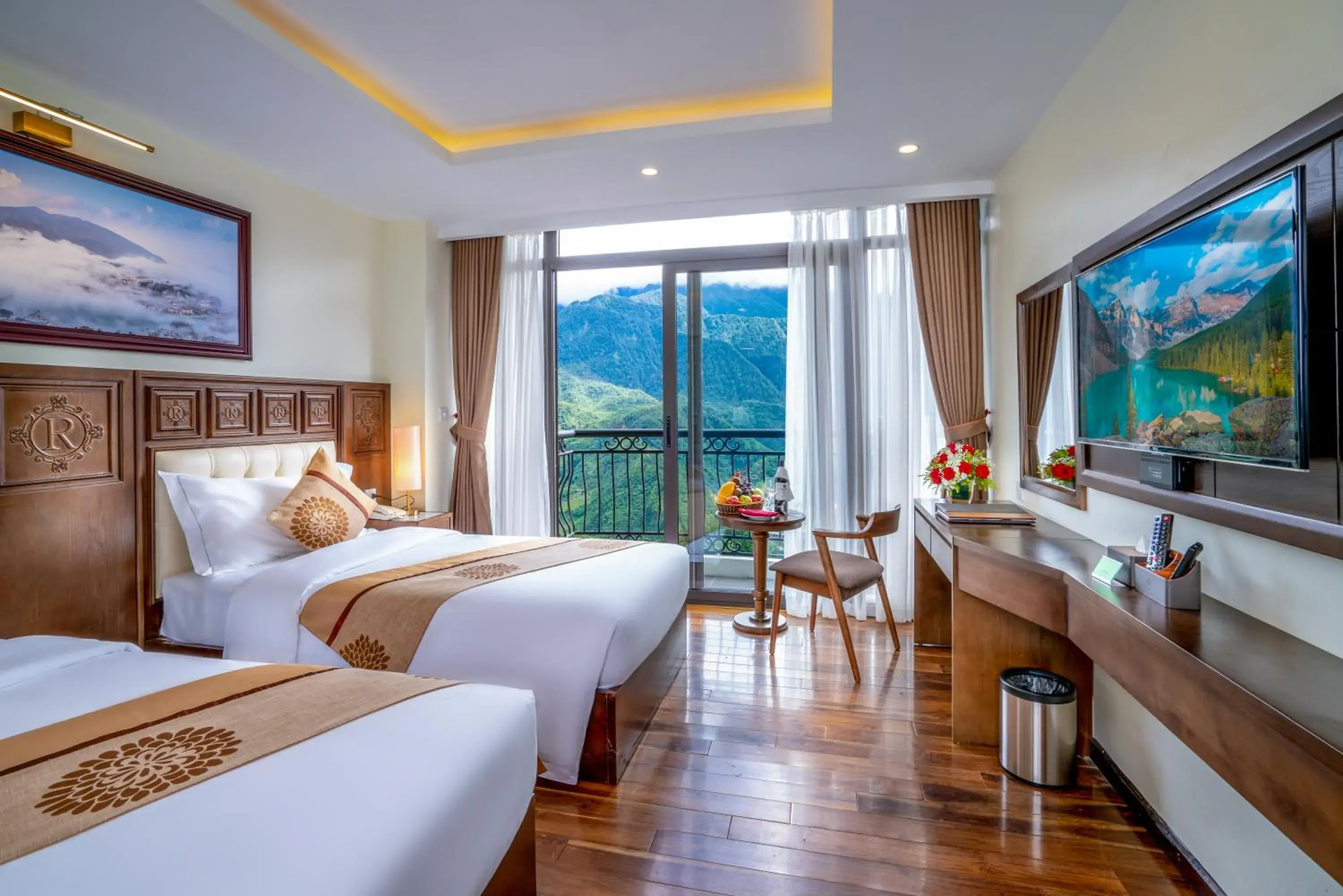 TV and multimedia, Bed in Sapa Relax Hotel & Spa TV and multimedia, Bed in Sapa Relax Hotel & Spa