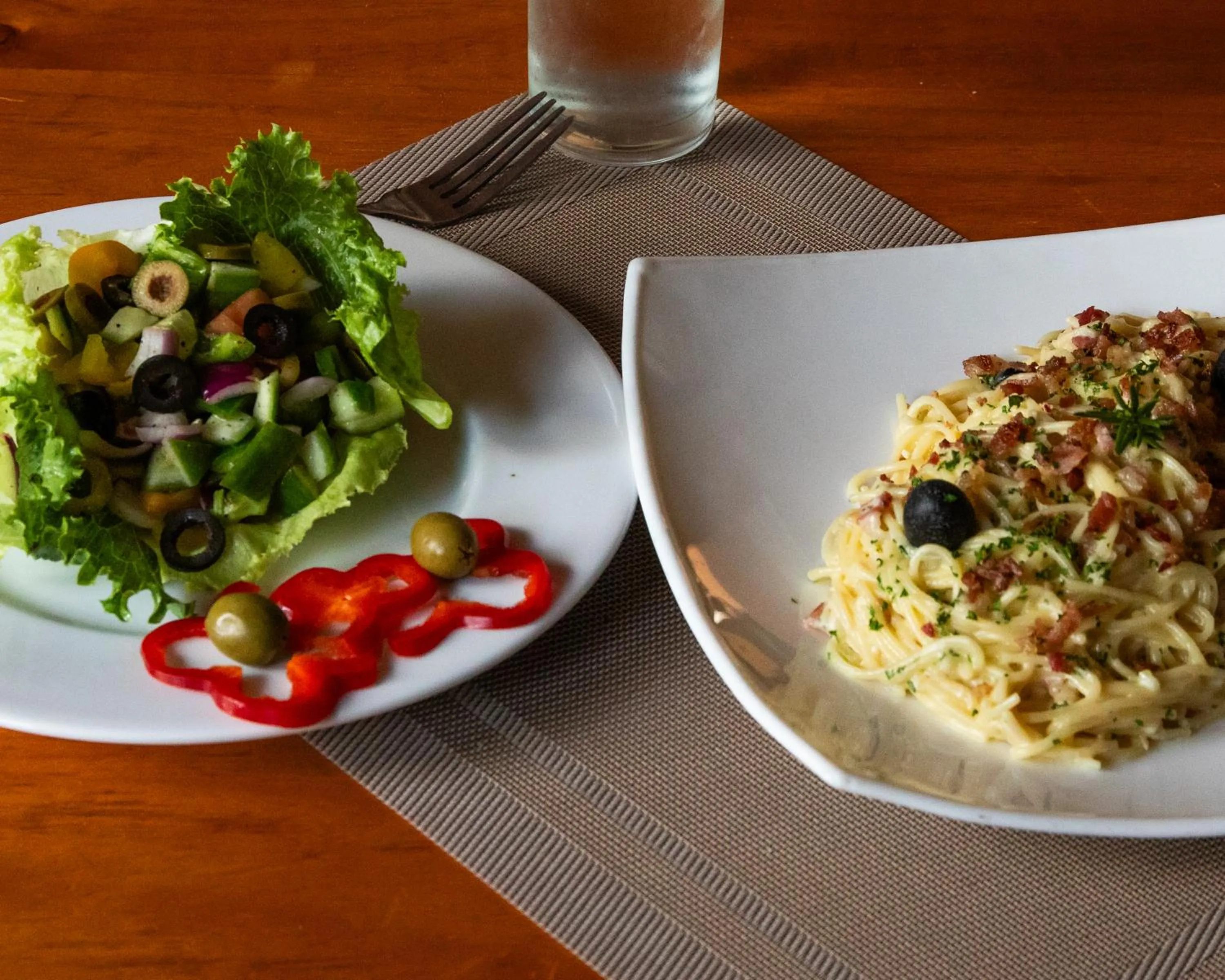 Restaurant/places to eat in Morven Hotel Colombo