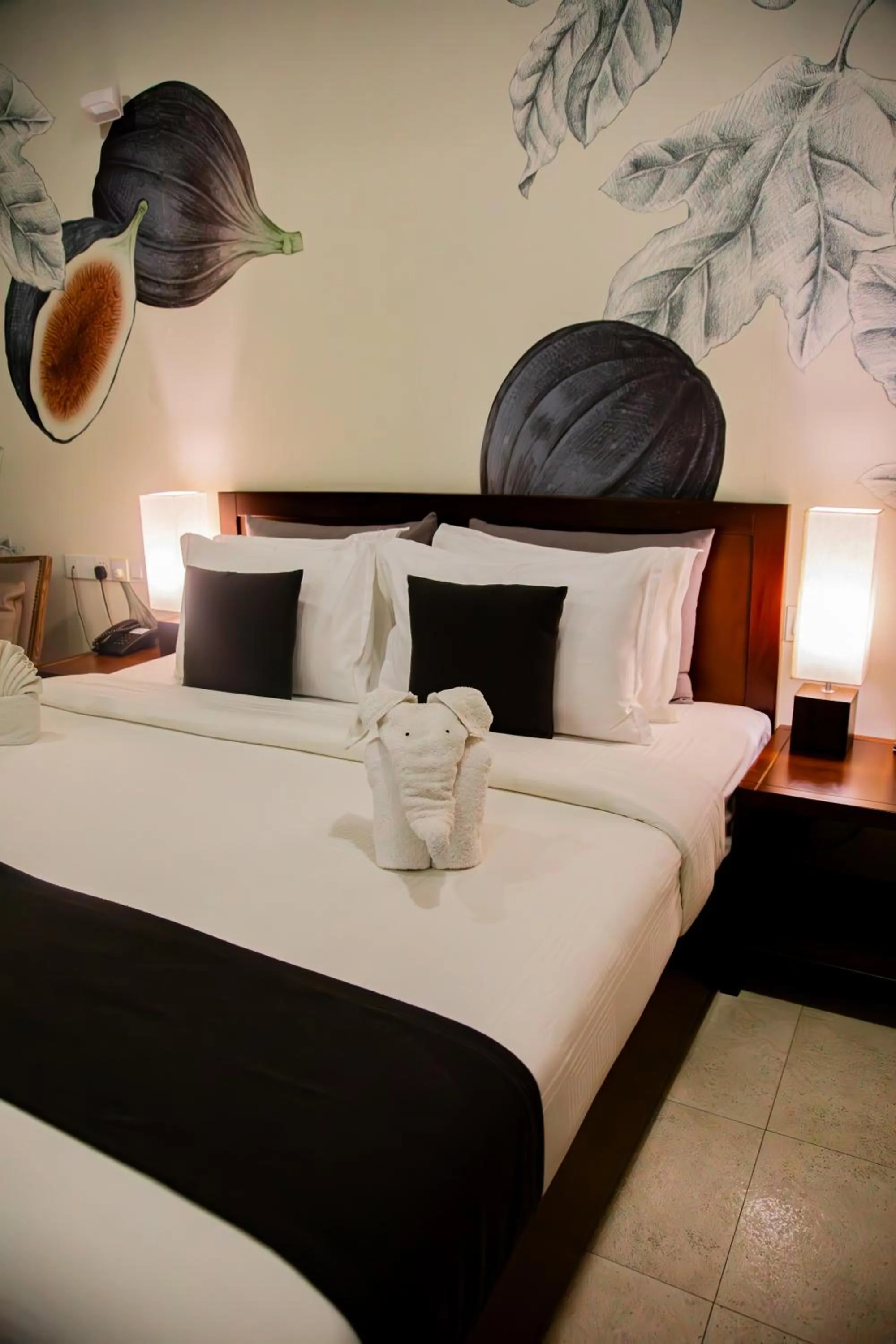 Bedroom, Bed in Morven Hotel Colombo