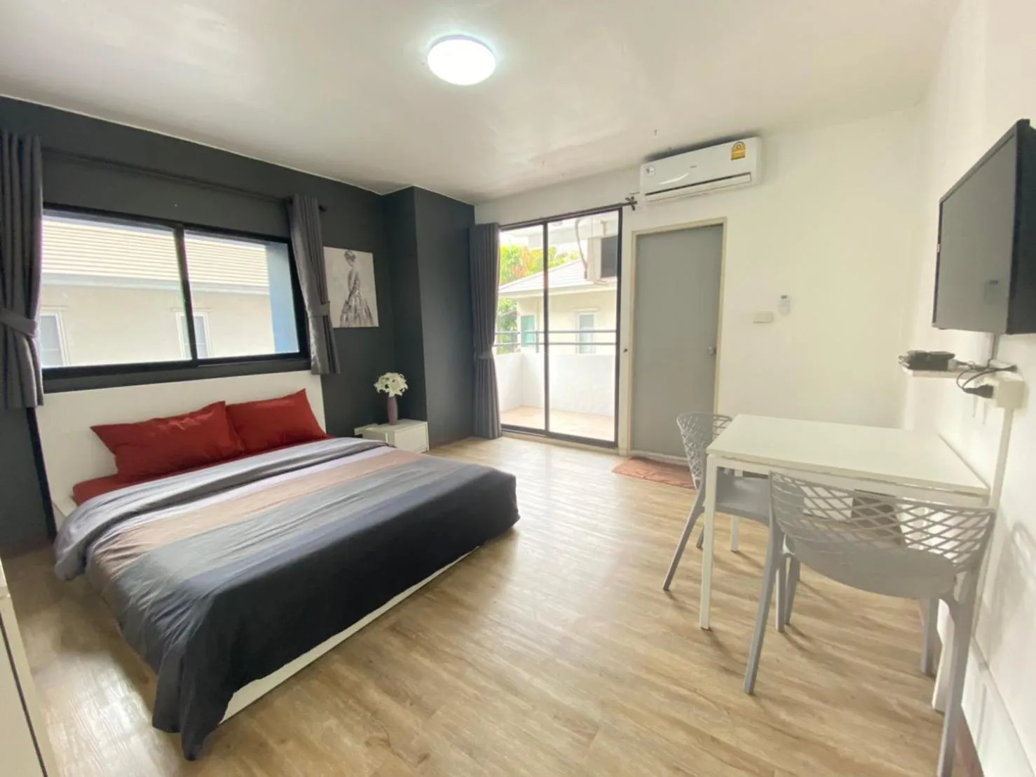 Bed in Baansuay Rattanathibet Apartment