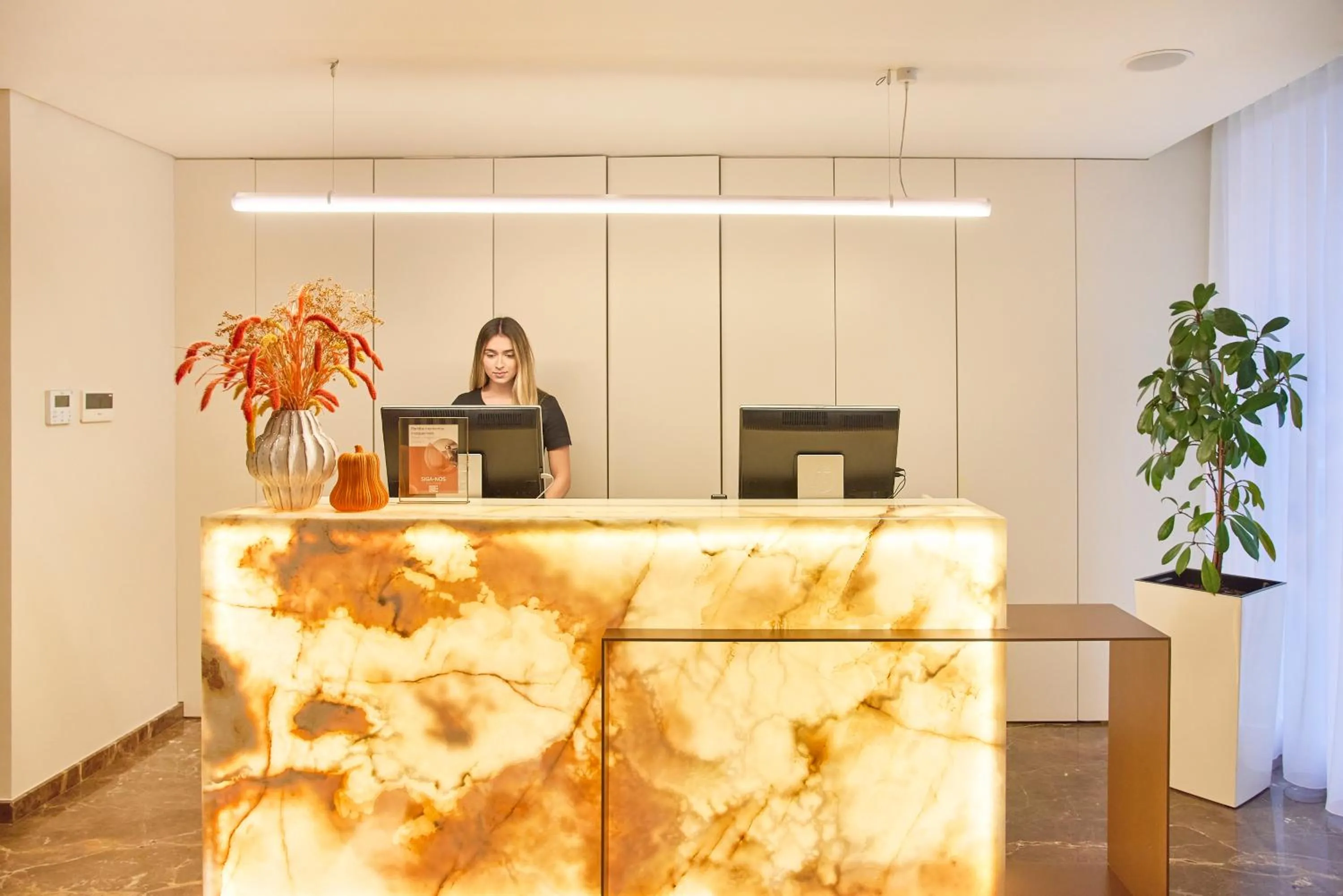 Lobby or reception in Hotel Moon & Sun Braga