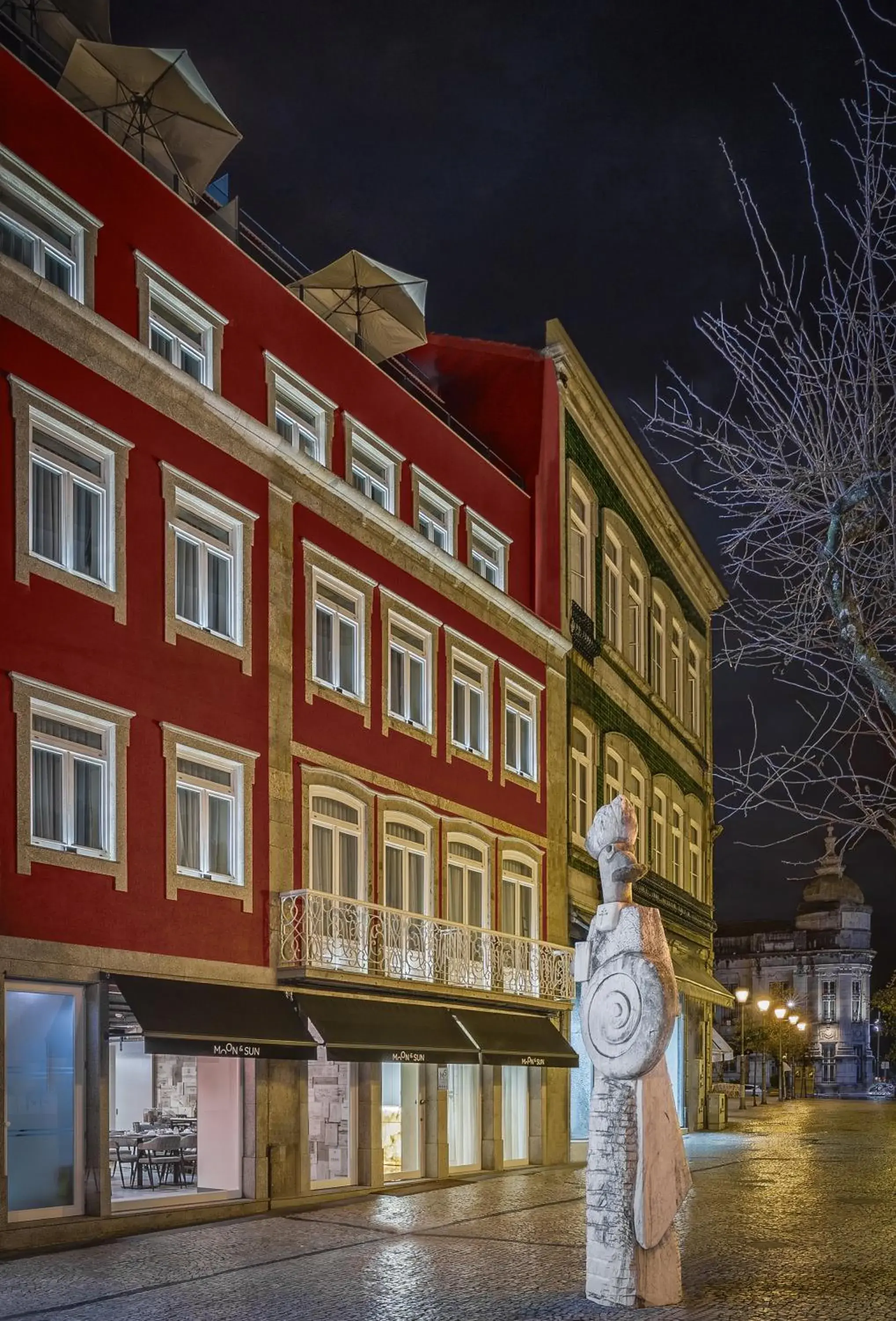 Property building in Hotel Moon & Sun Braga Property building in Hotel Moon & Sun Braga