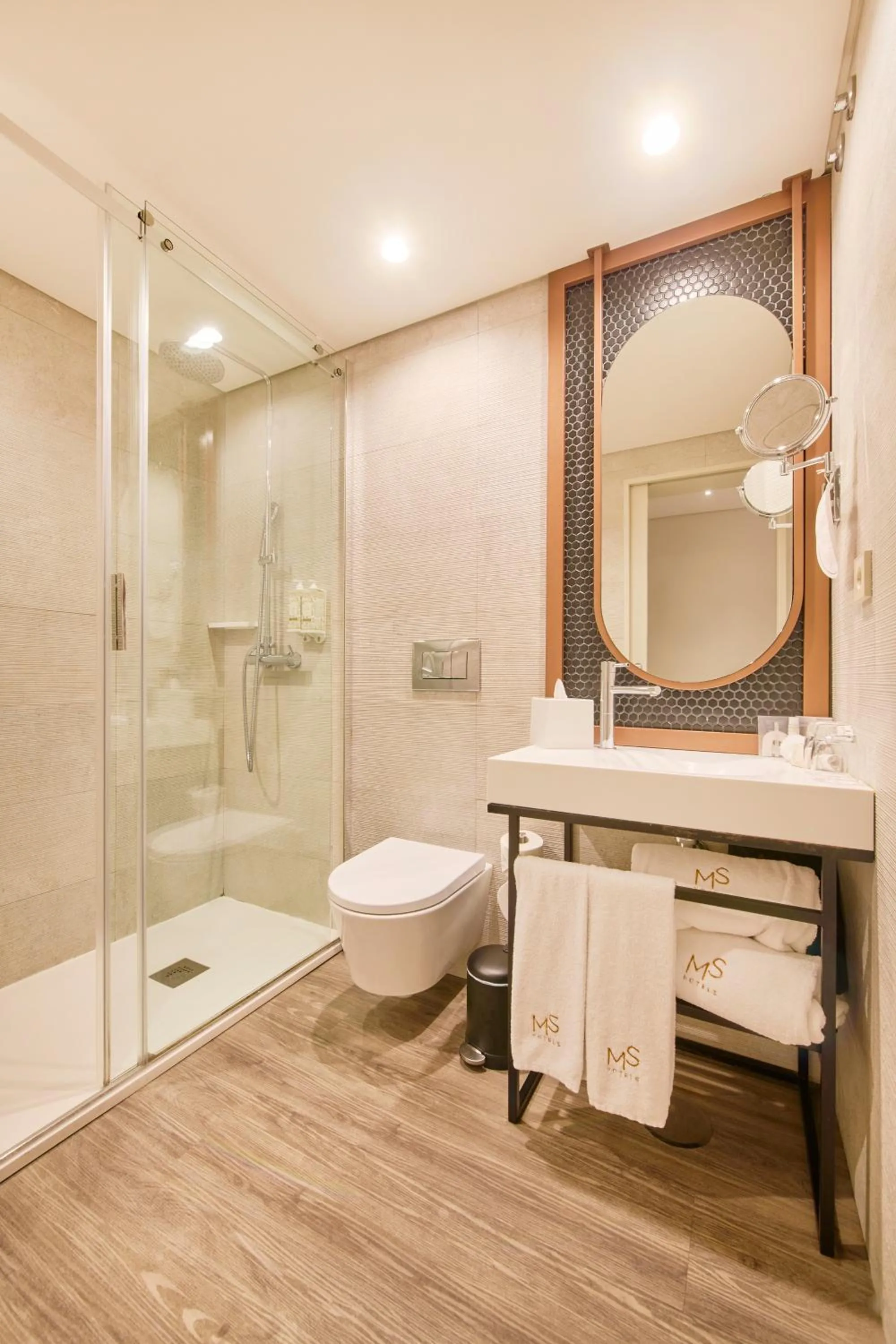 Shower in Hotel Moon & Sun Braga