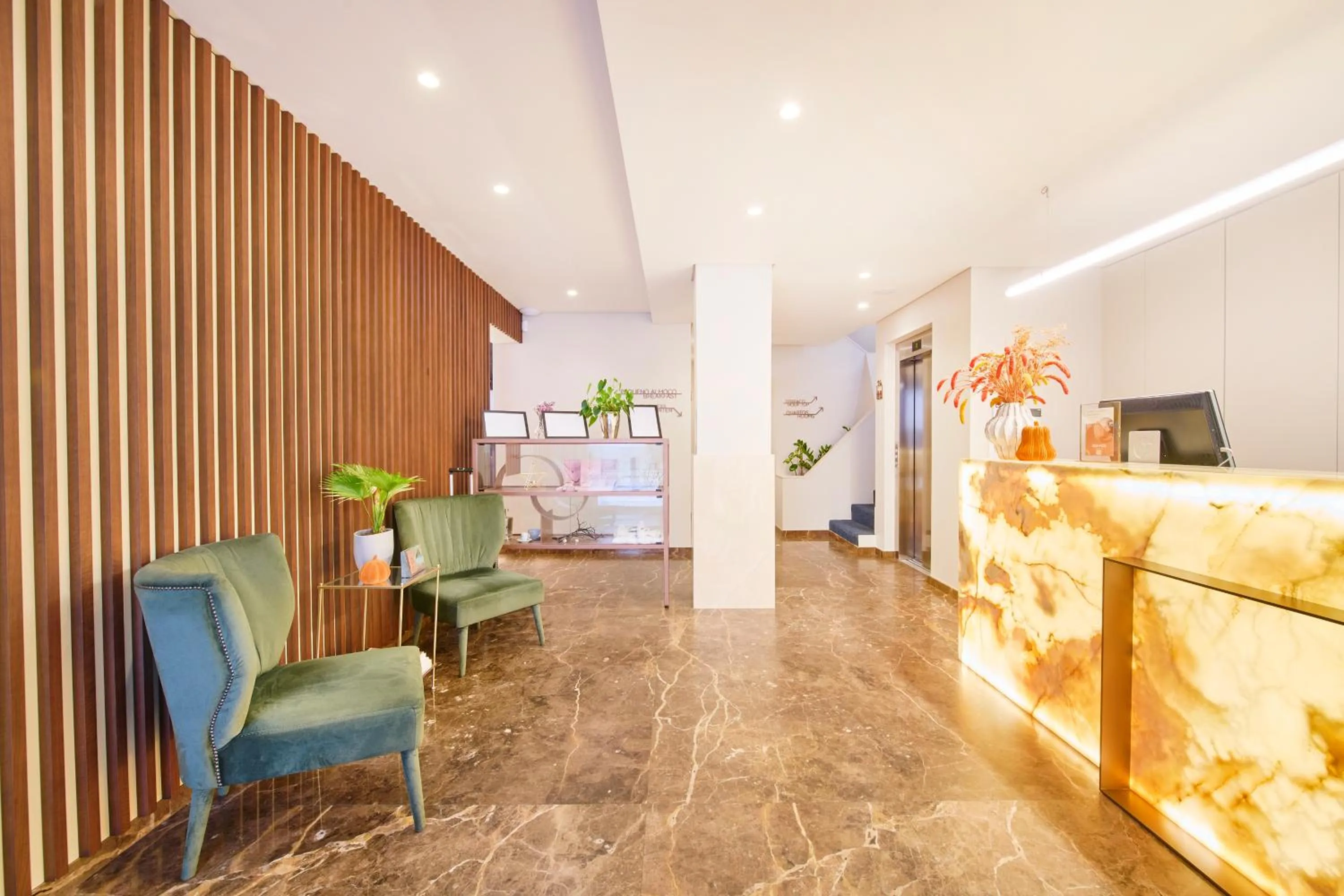 Lobby or reception in Hotel Moon & Sun Braga