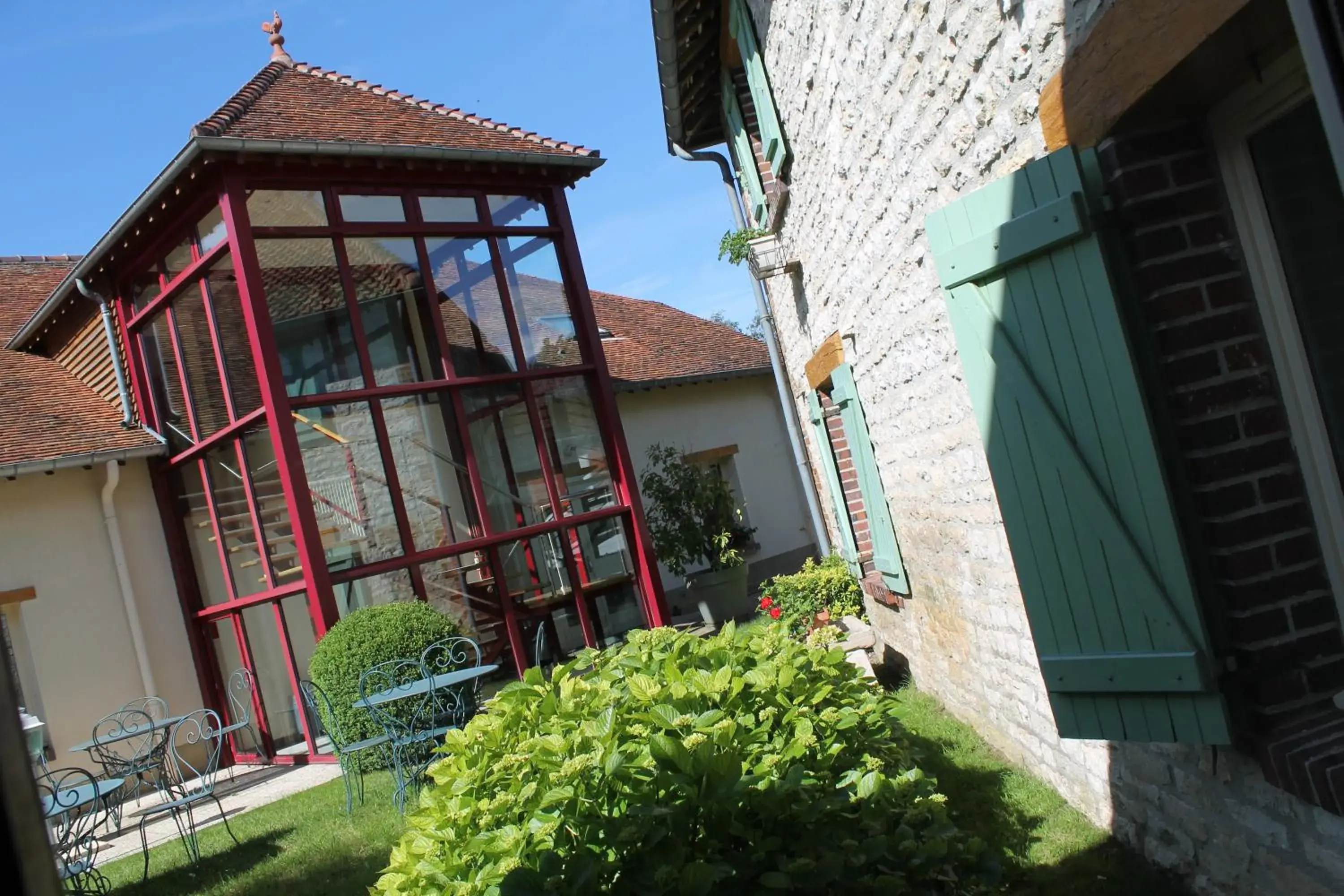 Property building in Auberge du Lac, Sure Hotel Collection by Best Western Property building in Auberge du Lac, Sure Hotel Collection by Best Western