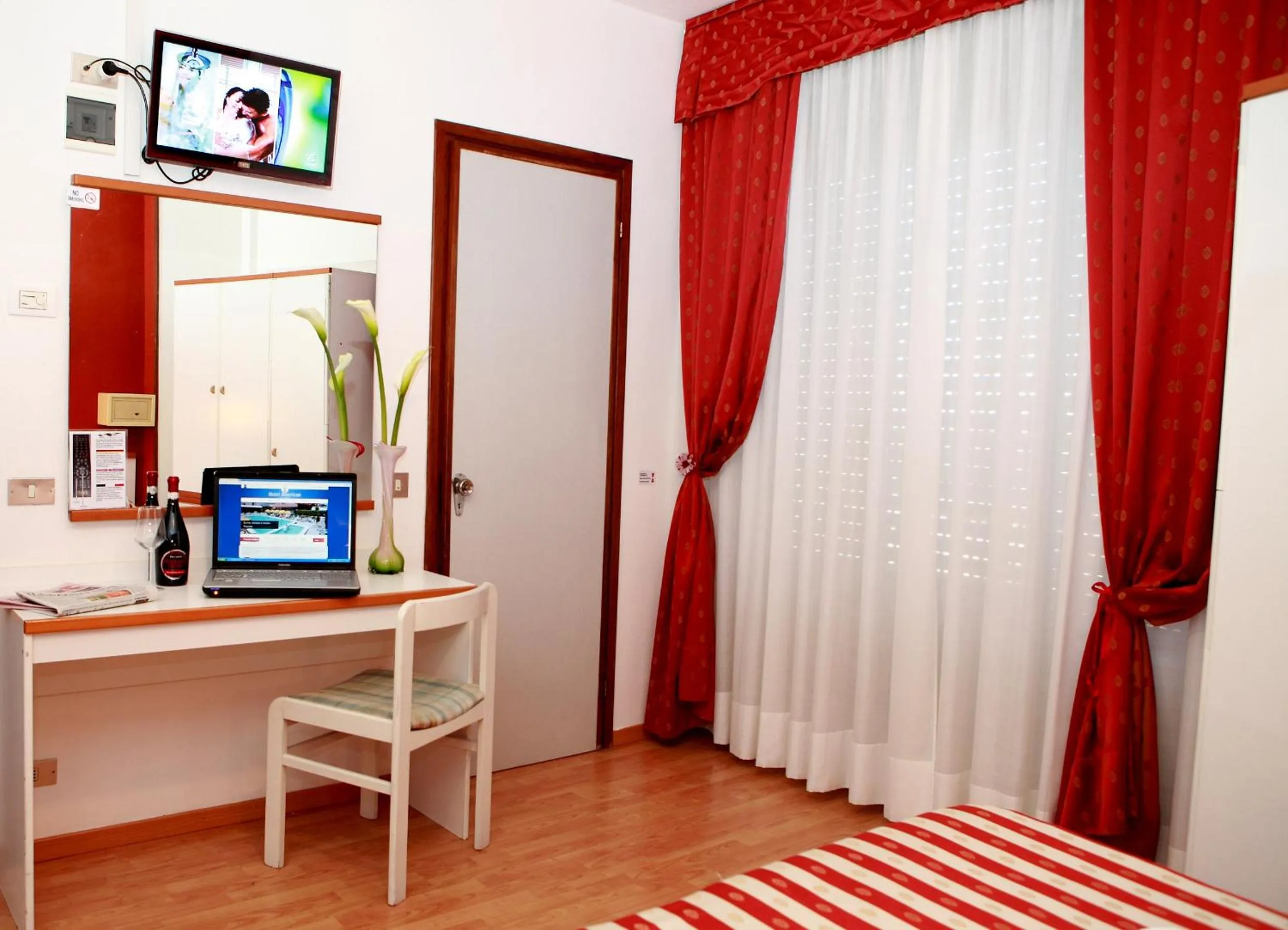 Decorative detail, Bed in Hotel American