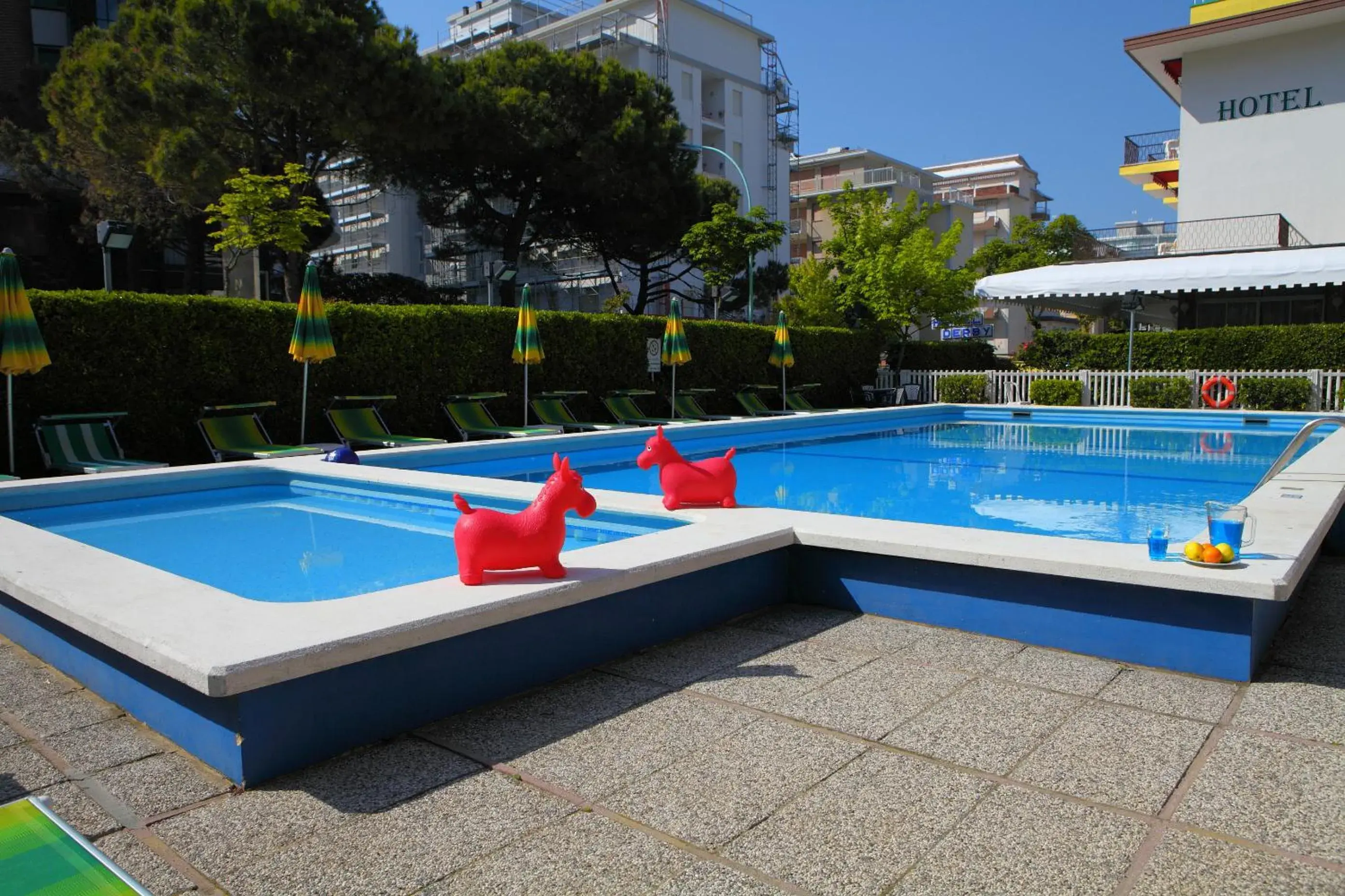 Swimming Pool in Hotel American