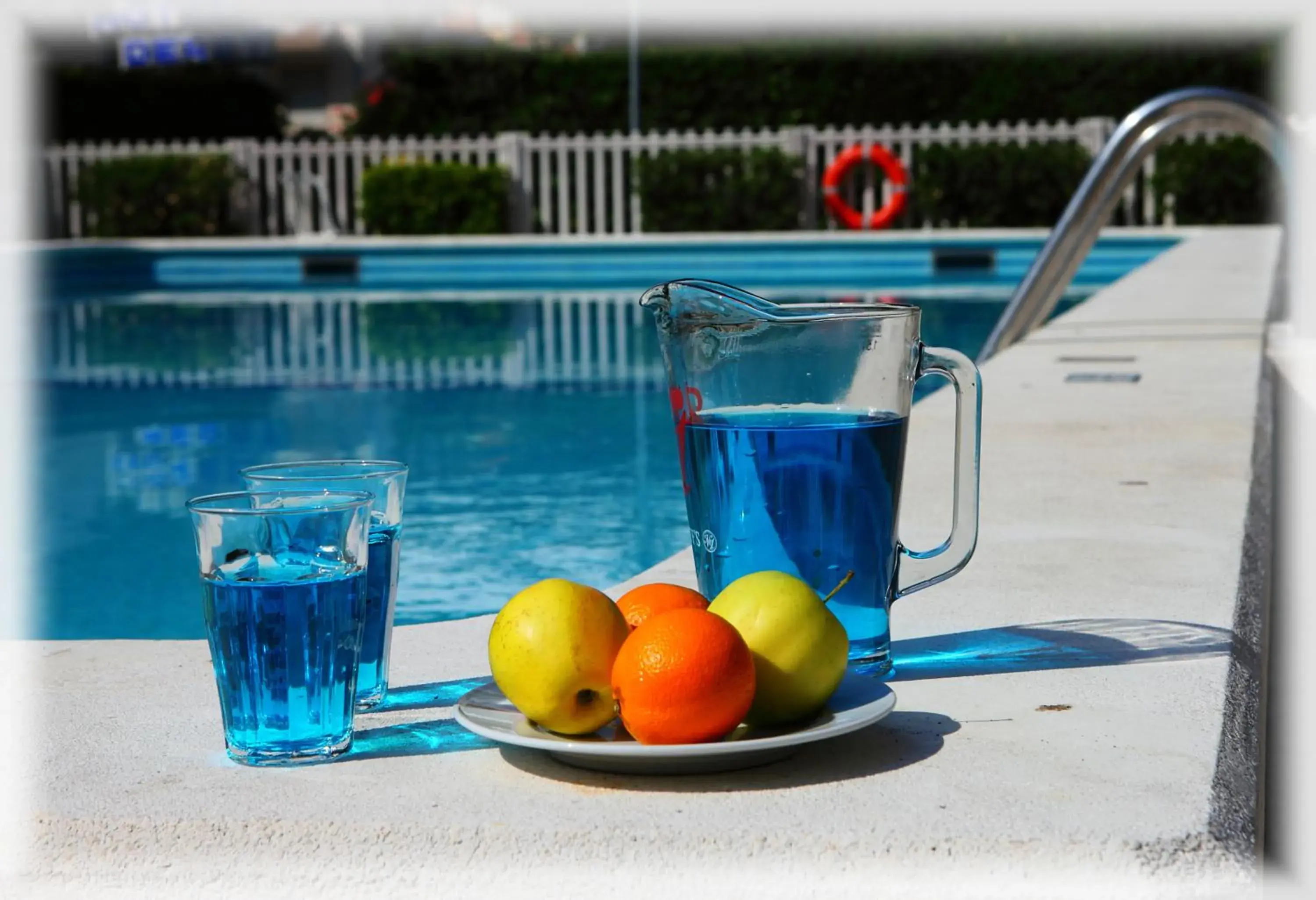 Food, Swimming Pool in Hotel American