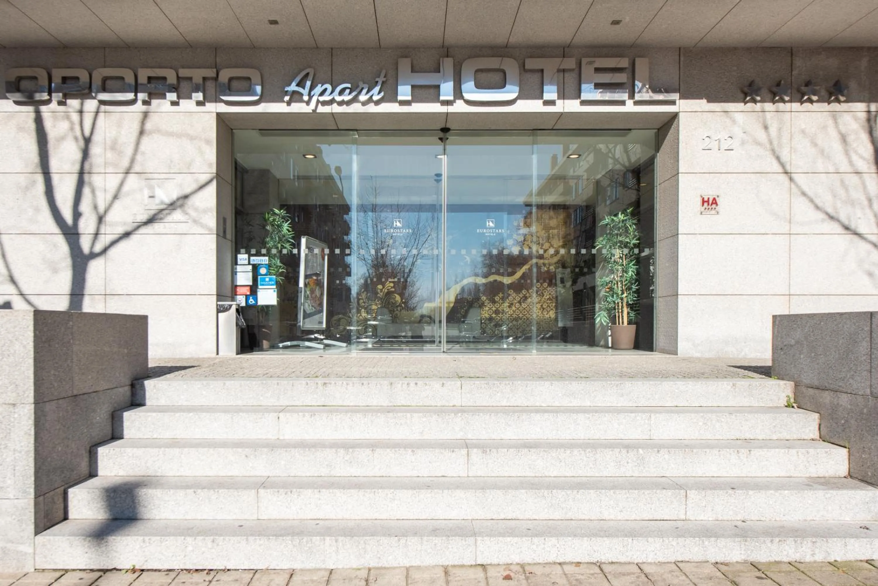 Property building in Eurostars Oporto