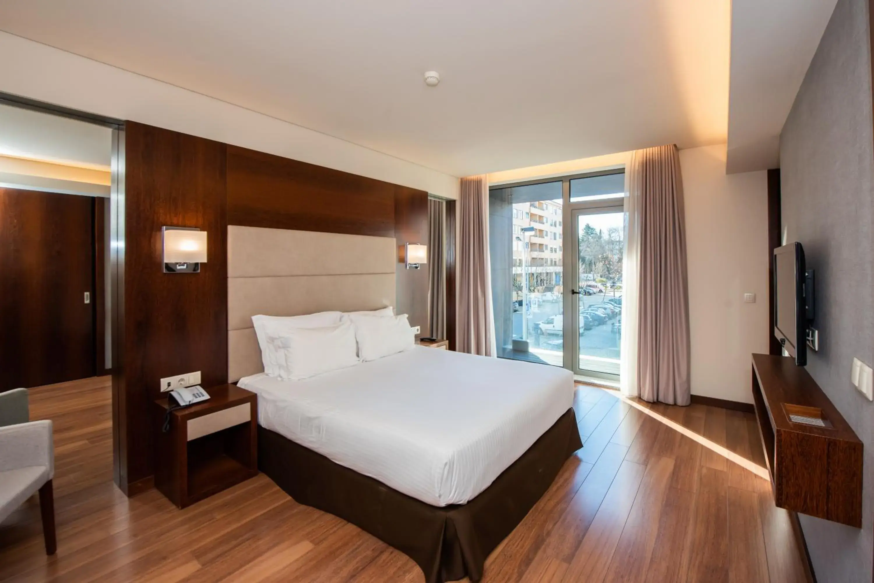 Bedroom, Bed in Eurostars Oporto Bedroom, Bed in Eurostars Oporto