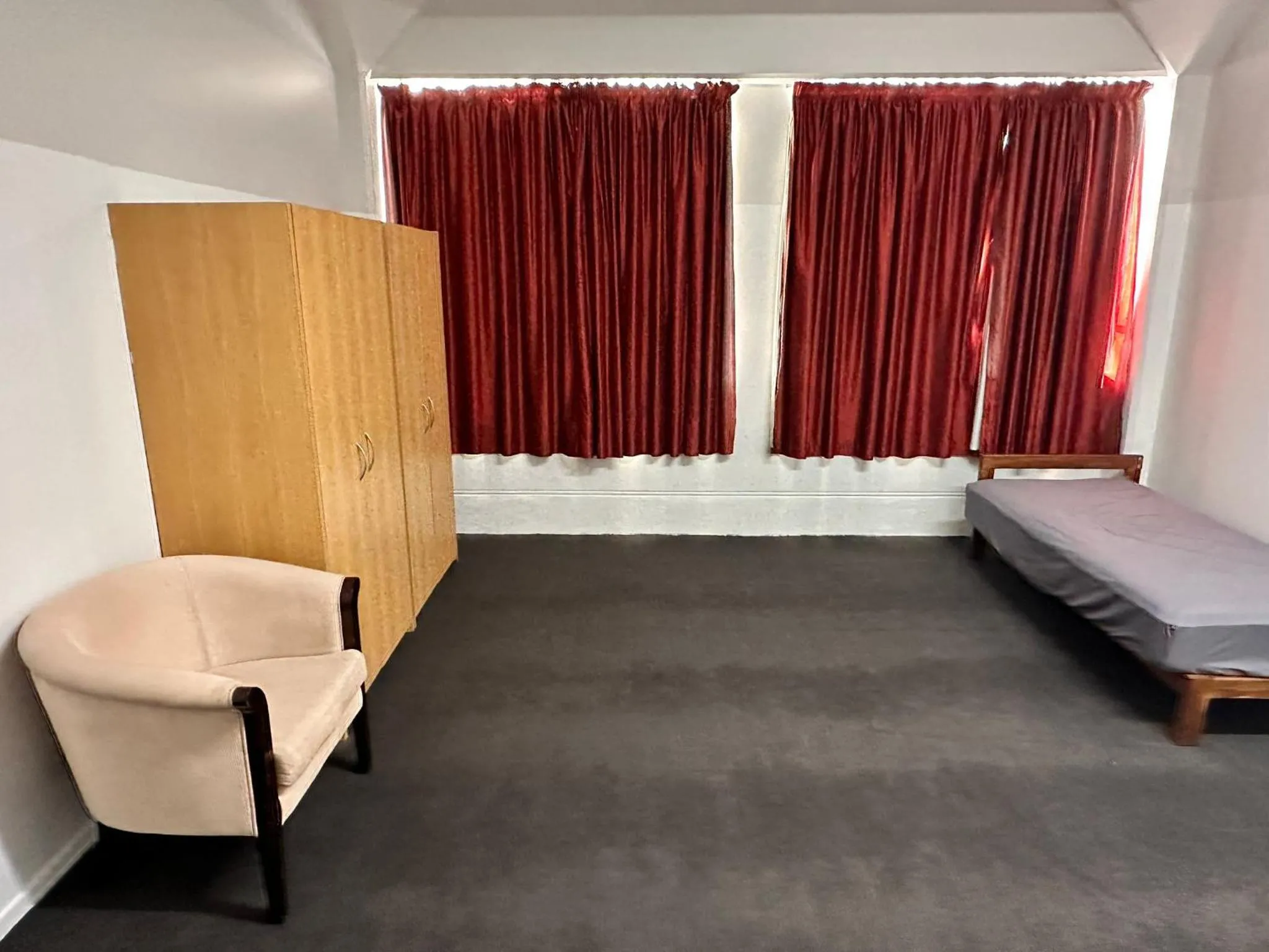 Bed in Hamilton City Inn