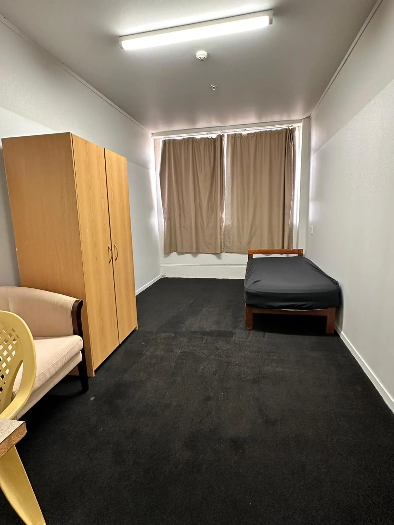 Bed in Hamilton City Inn