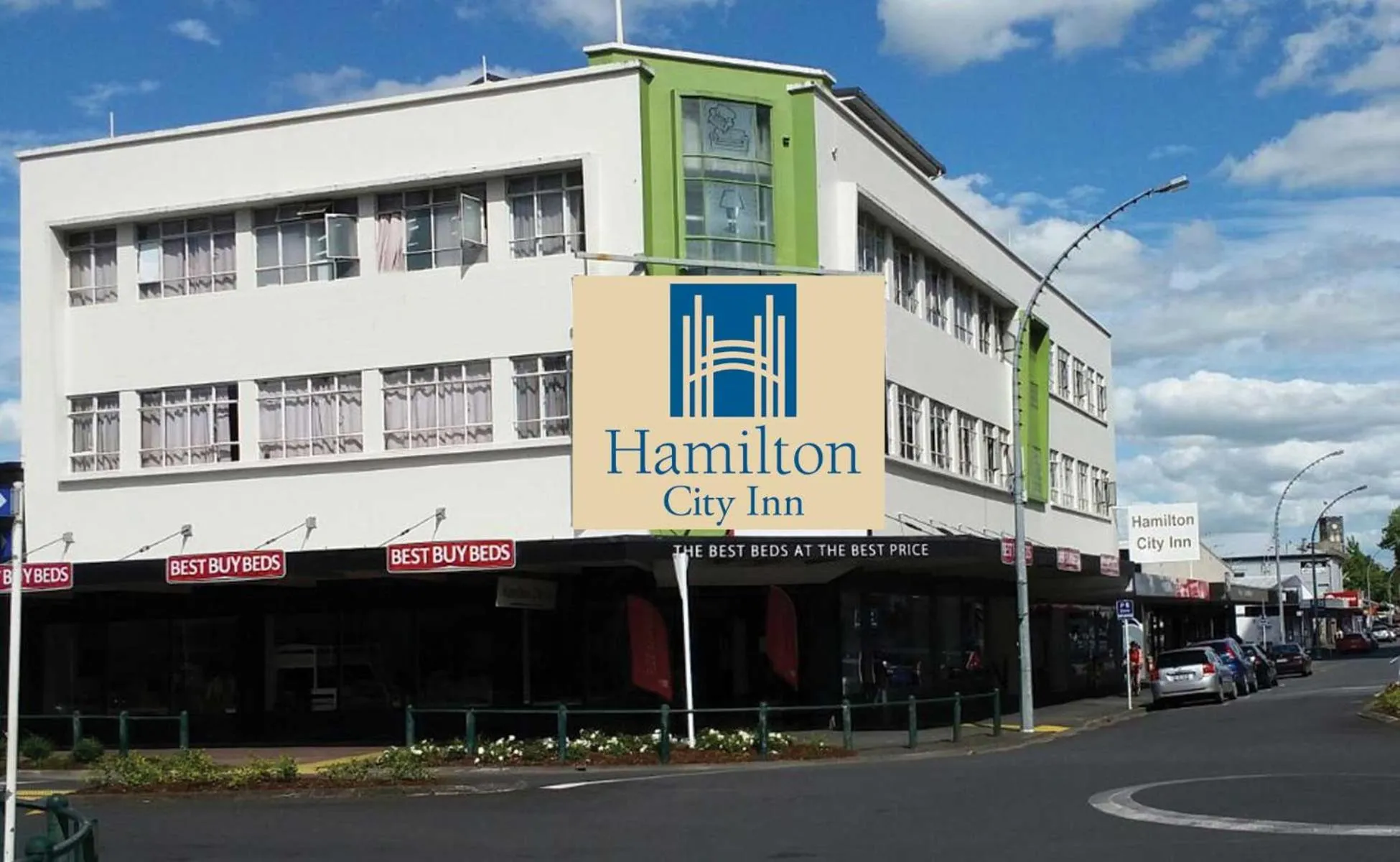 Property building in Hamilton City Inn