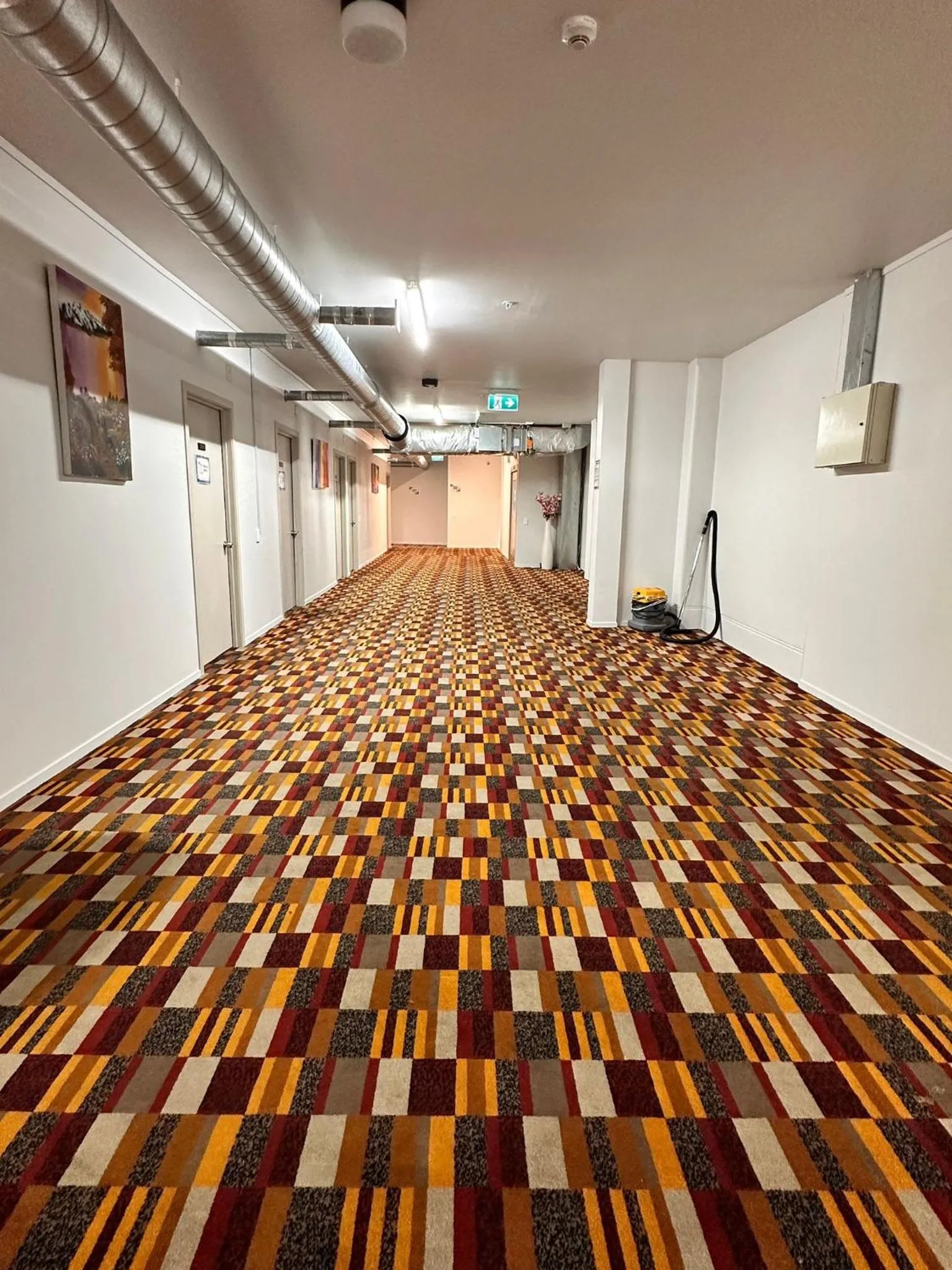 Property building in Hamilton City Inn