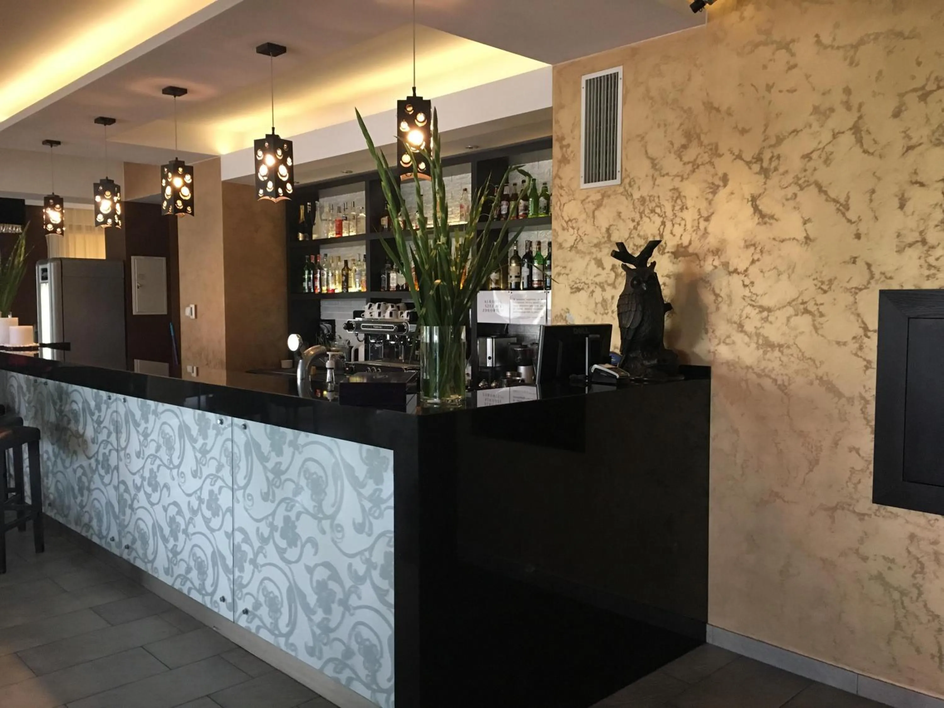 Lounge or bar in Hotel Vis A Vis