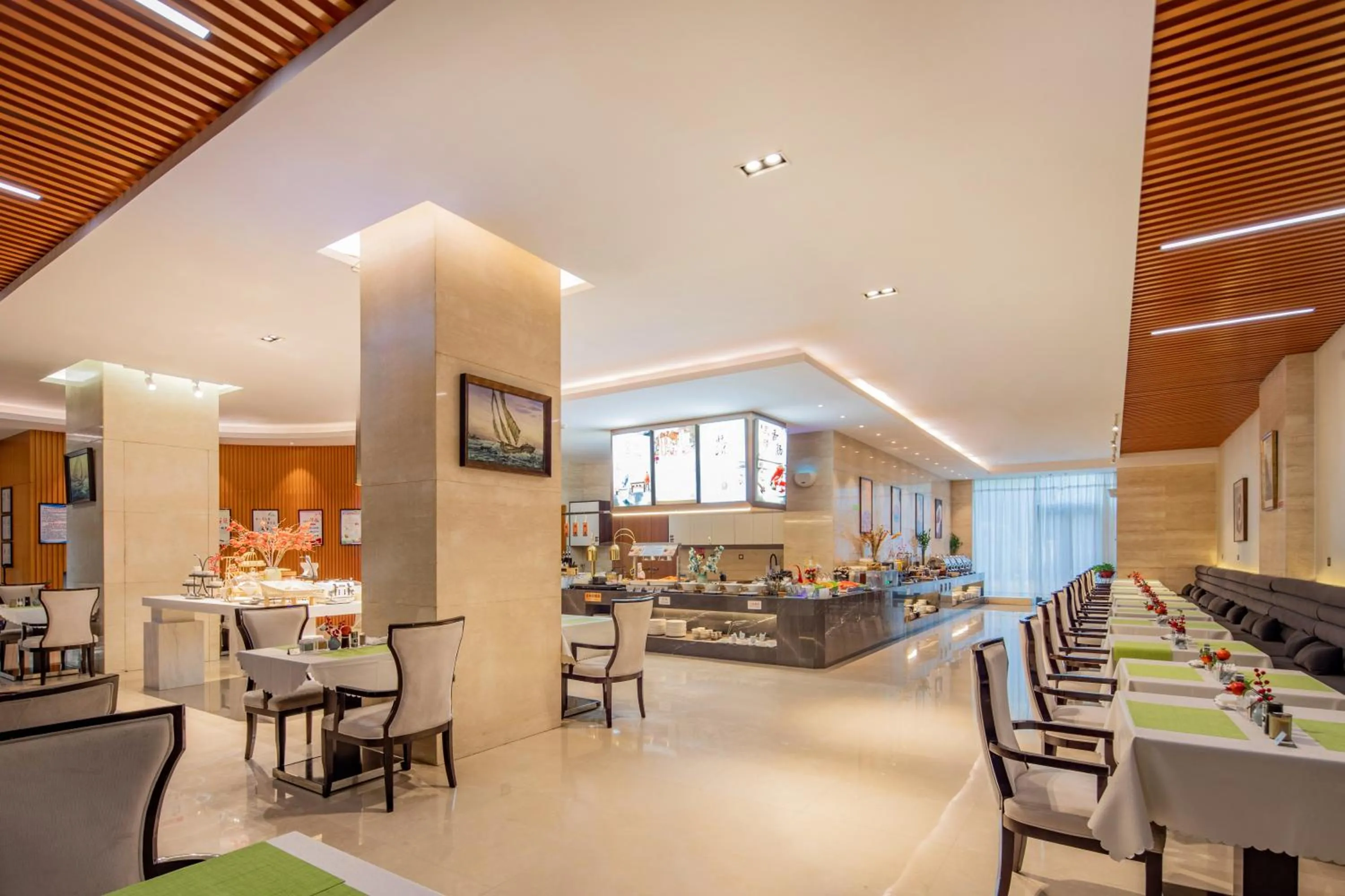 Restaurant/places to eat in Metropolo Jinjiang Yongqing Daxing International Airport Hotel
