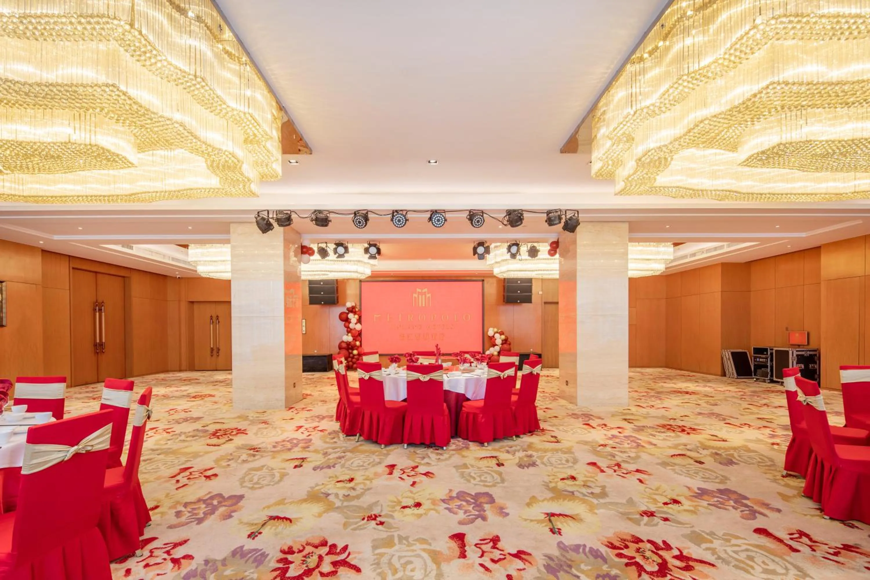 wedding in Metropolo Jinjiang Yongqing Daxing International Airport Hotel