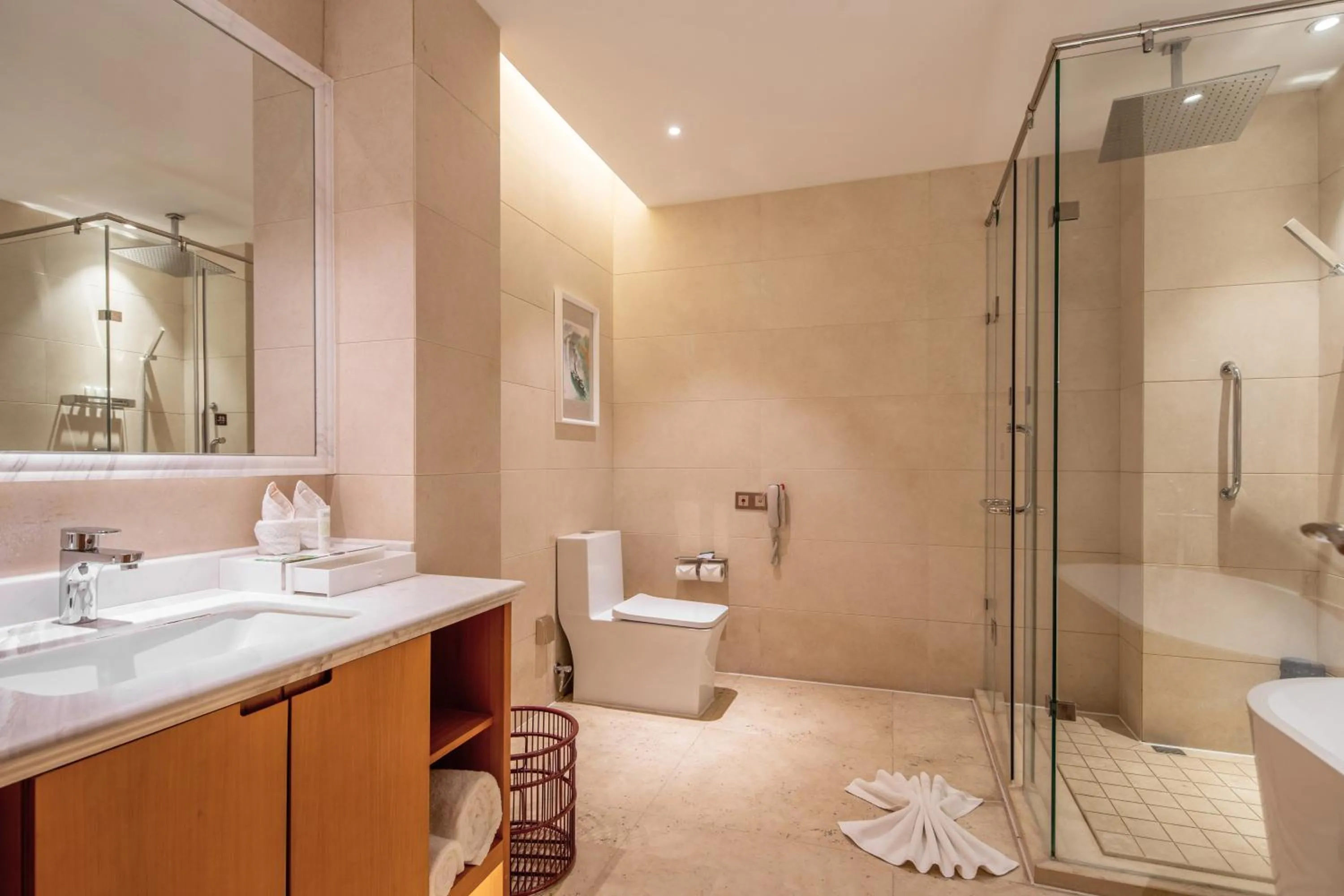 Toilet in Metropolo Jinjiang Yongqing Daxing International Airport Hotel